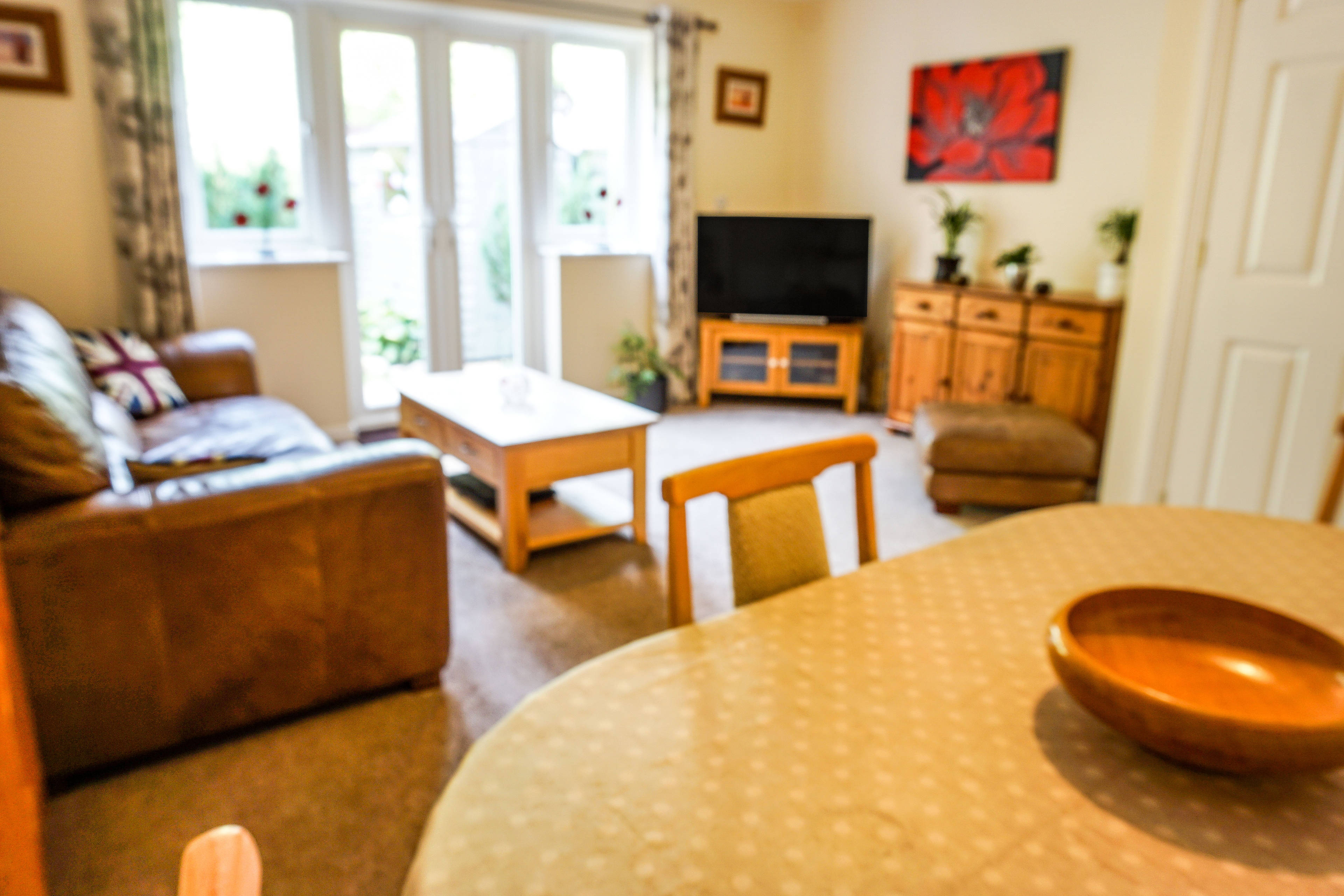 Lounge/Dining Room