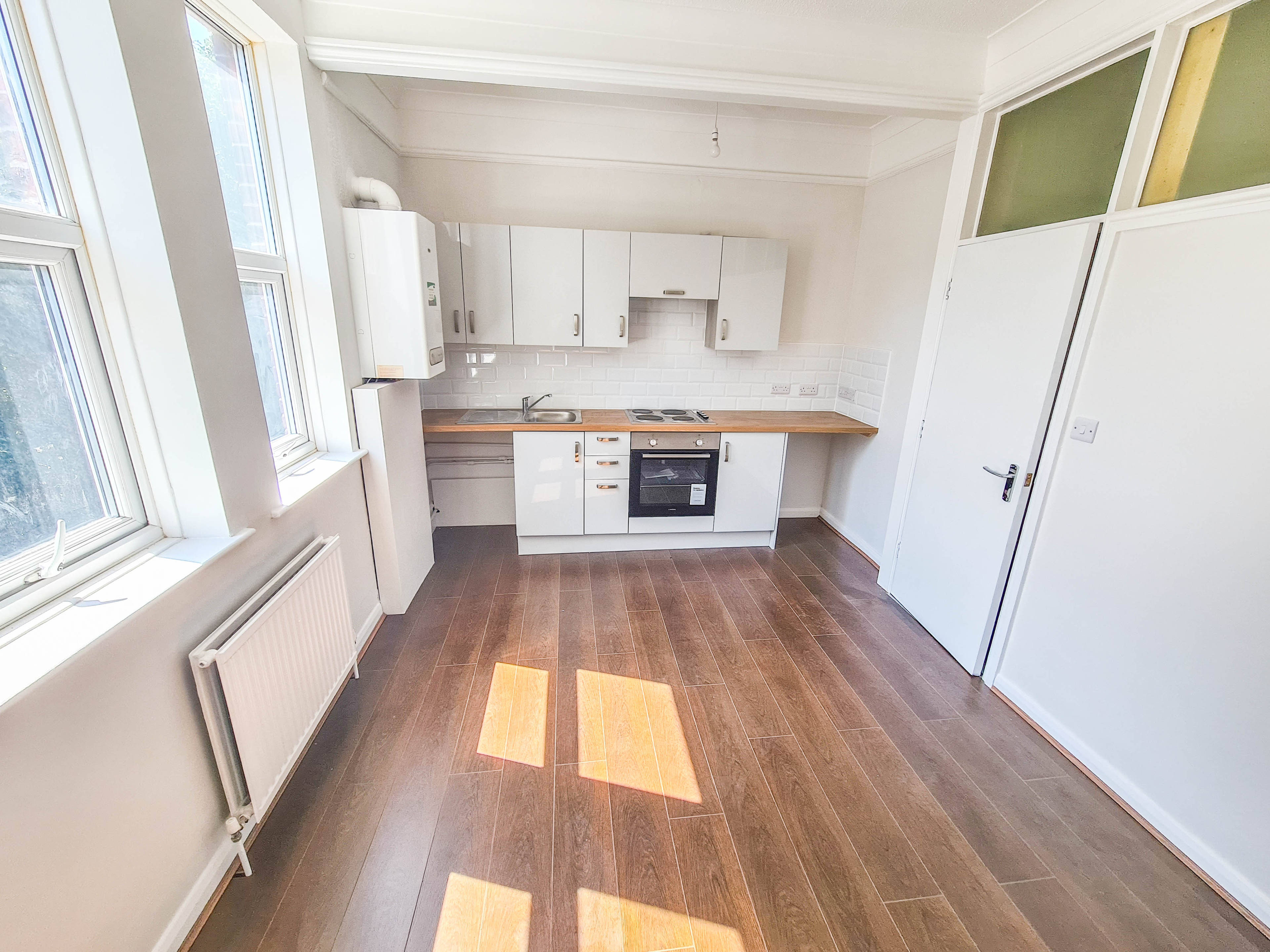 Lounge / Kitchen