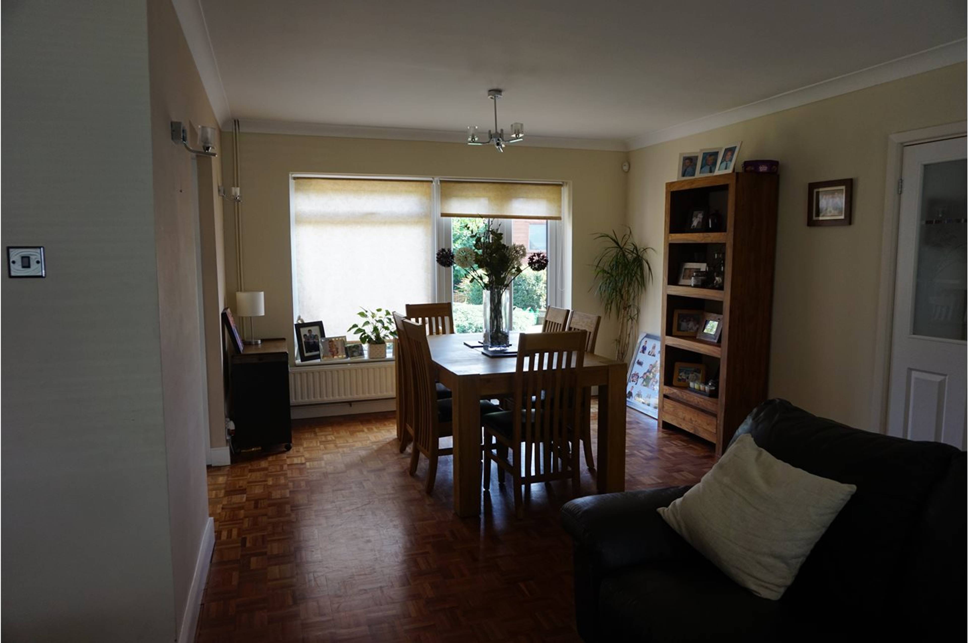Lounge/Dining Room