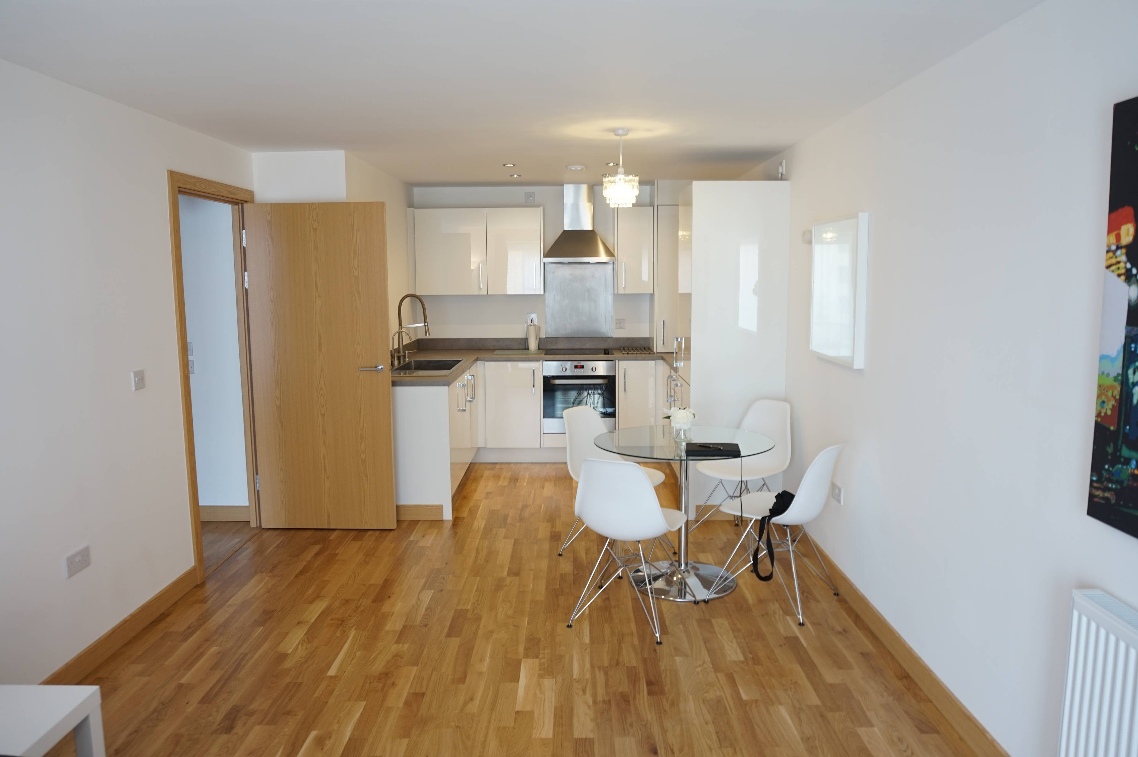 Lounge / Kitchen