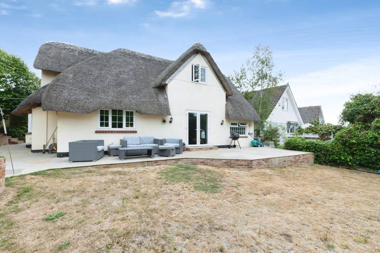 3 bedroom detached house