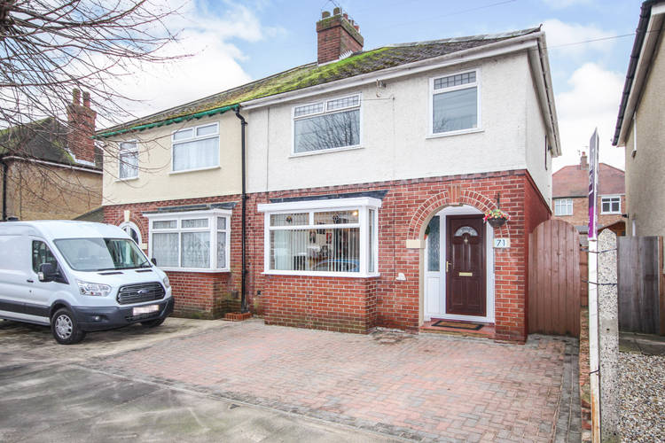 3 bedroom semi-detached house