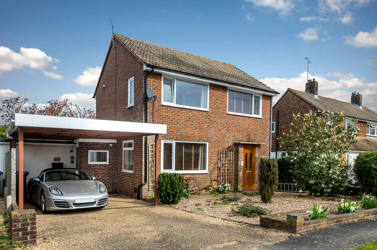 3 bedroom detached house