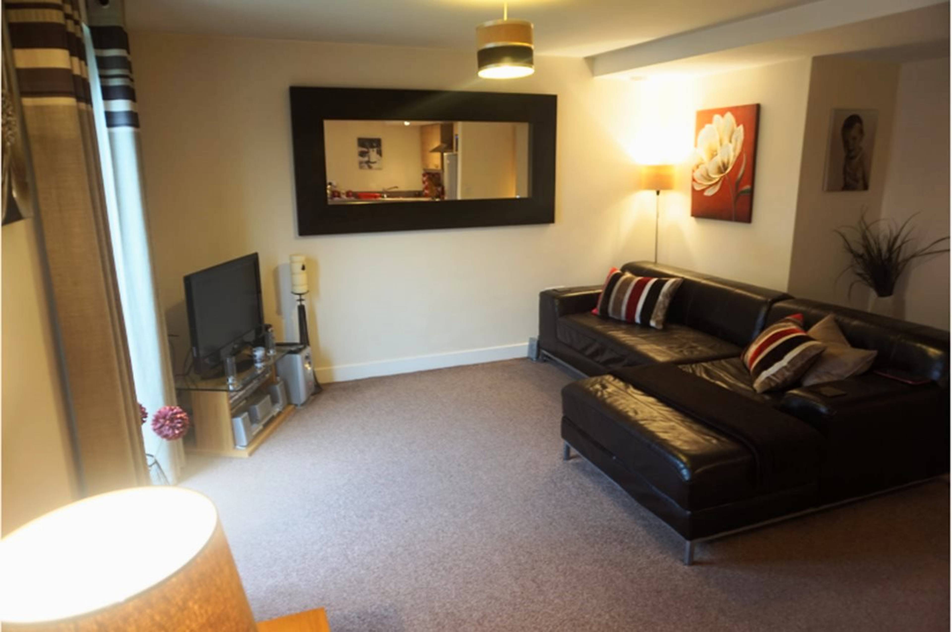 Lounge / Kitchen