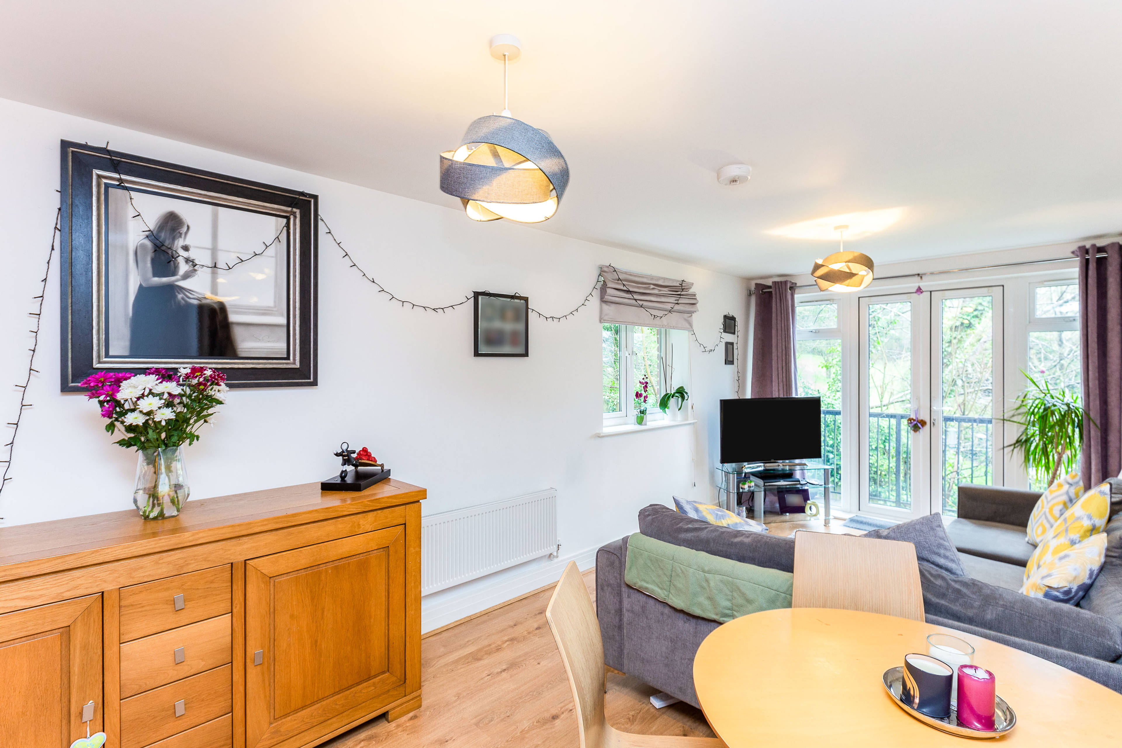 Lounge / Kitchen