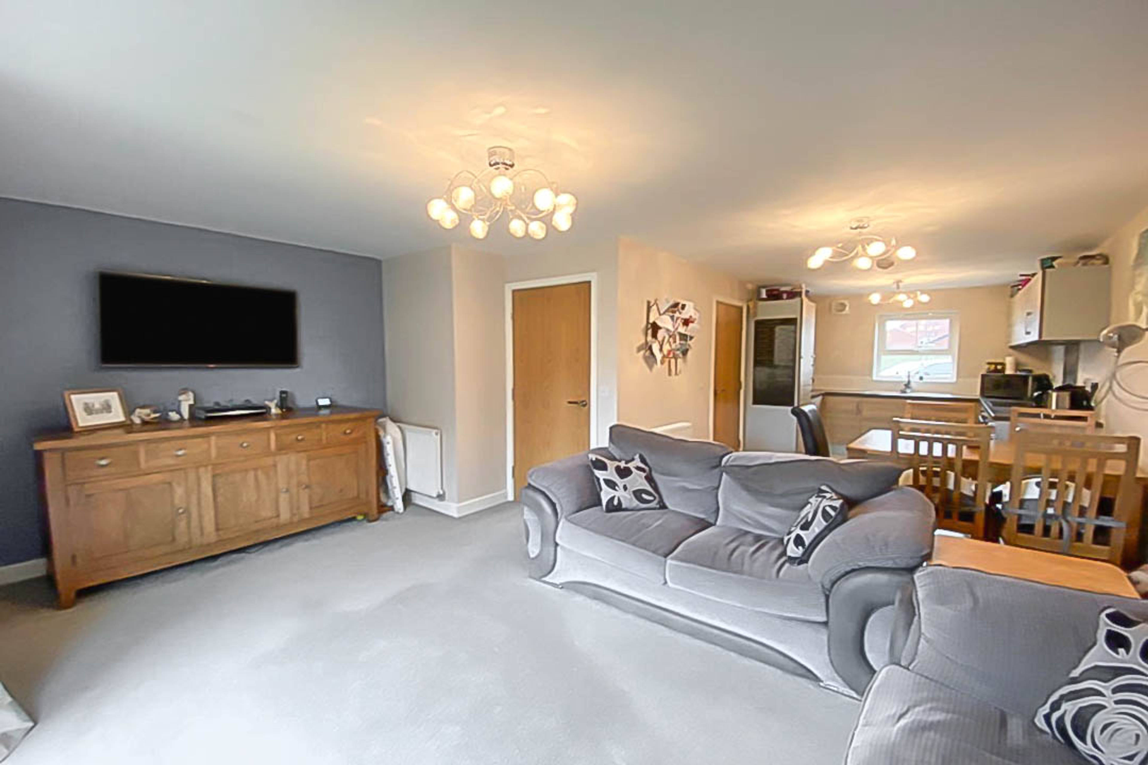 Lounge / Kitchen