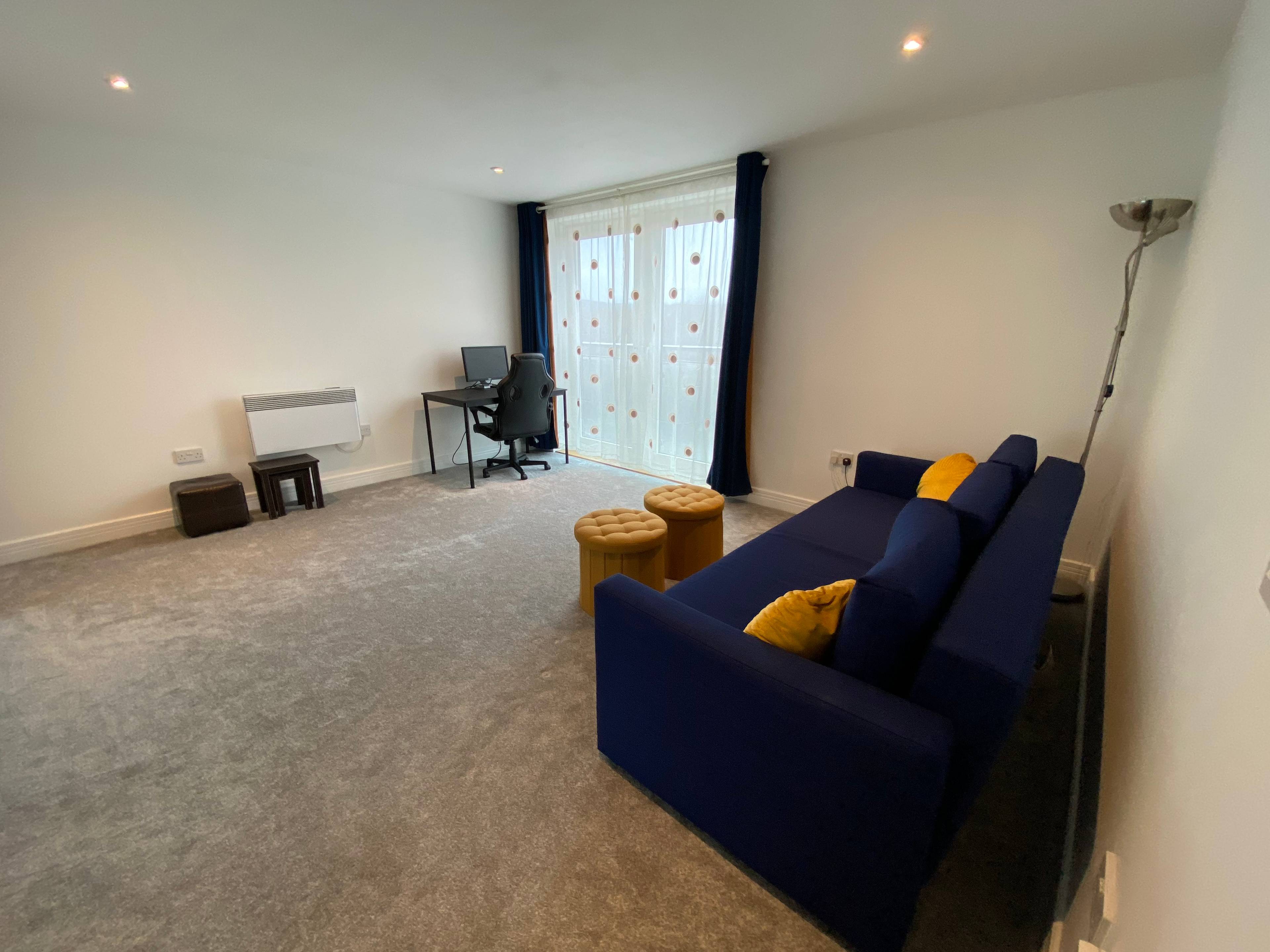 Bedroom/Lounge