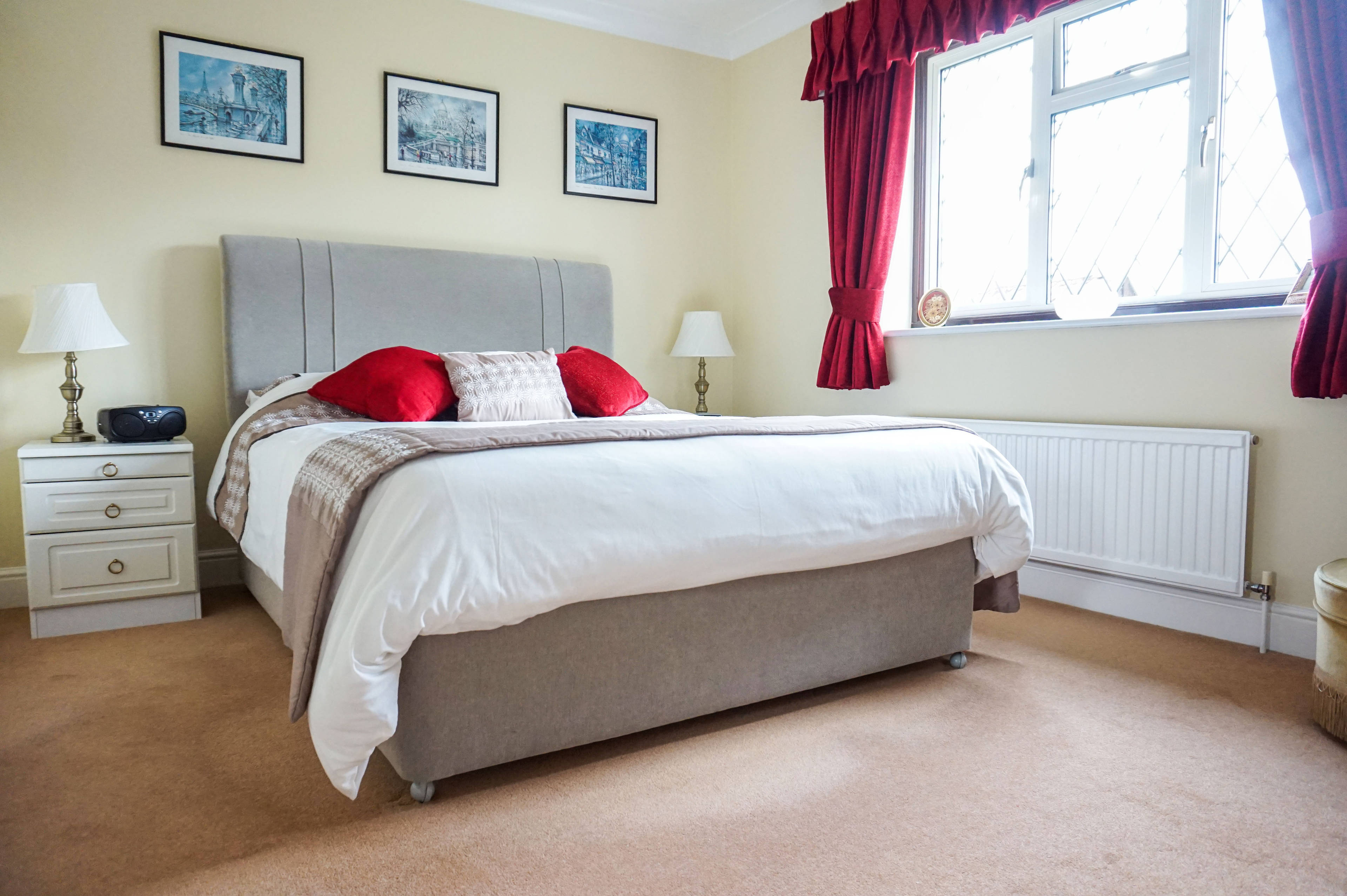 bedroom 