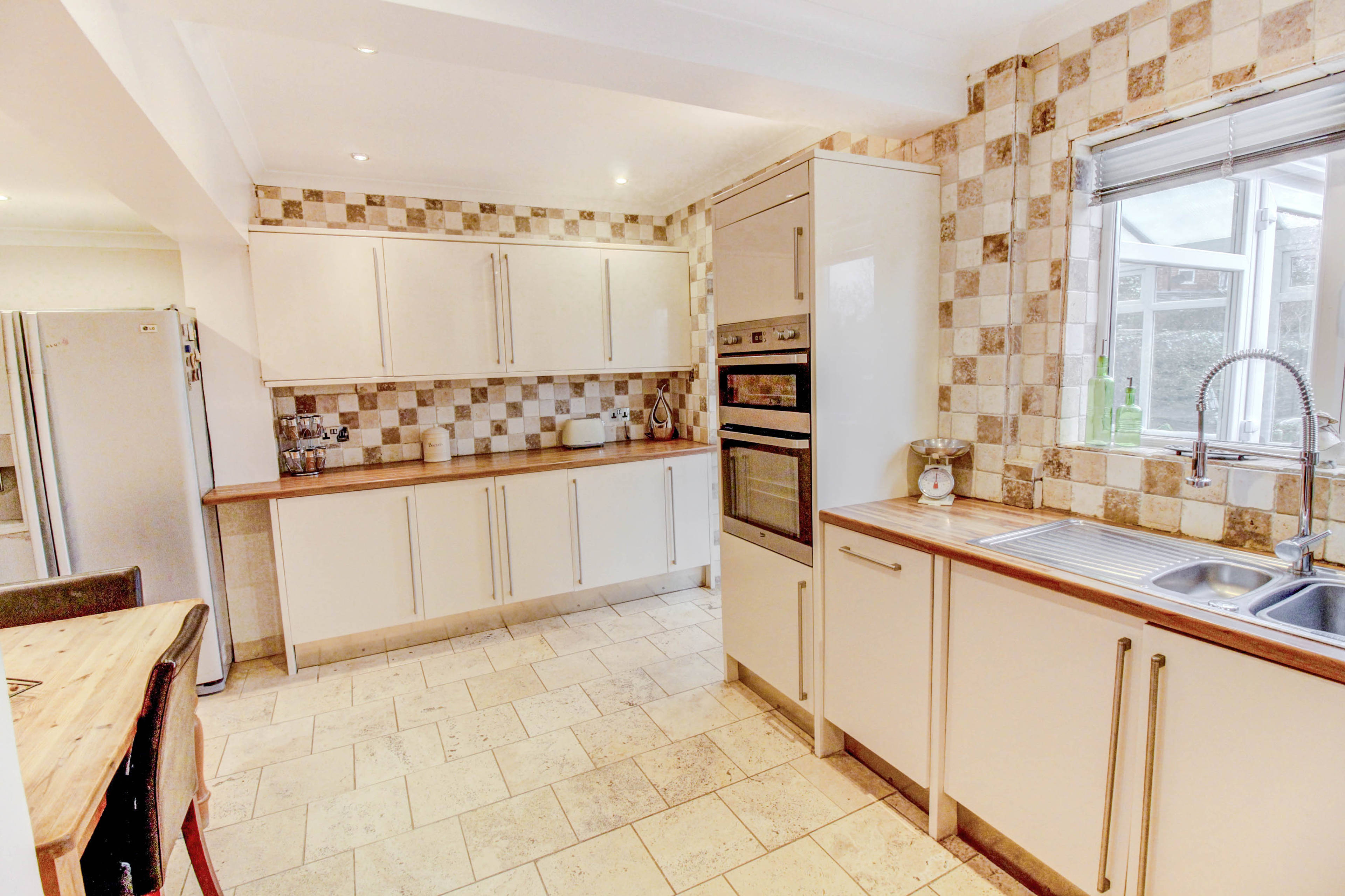 Kitchen/Breakfast