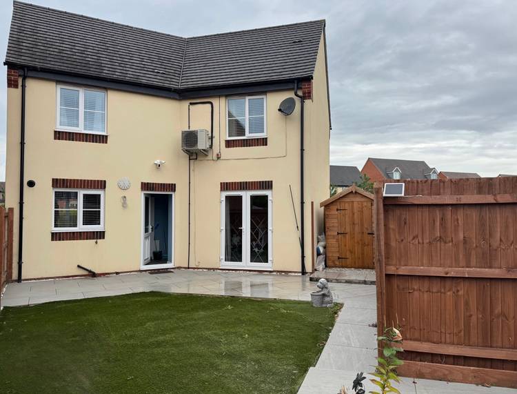 3 bedroom detached house