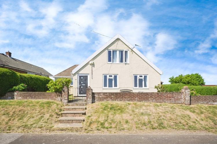 4 bedroom detached house