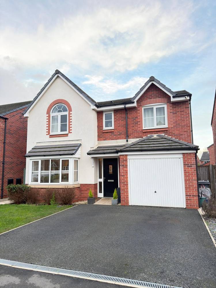 4 bedroom detached house