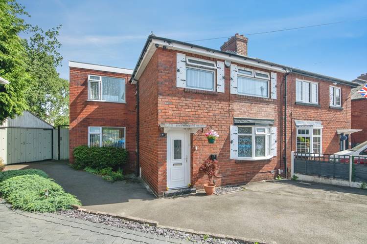4 bedroom semi-detached house