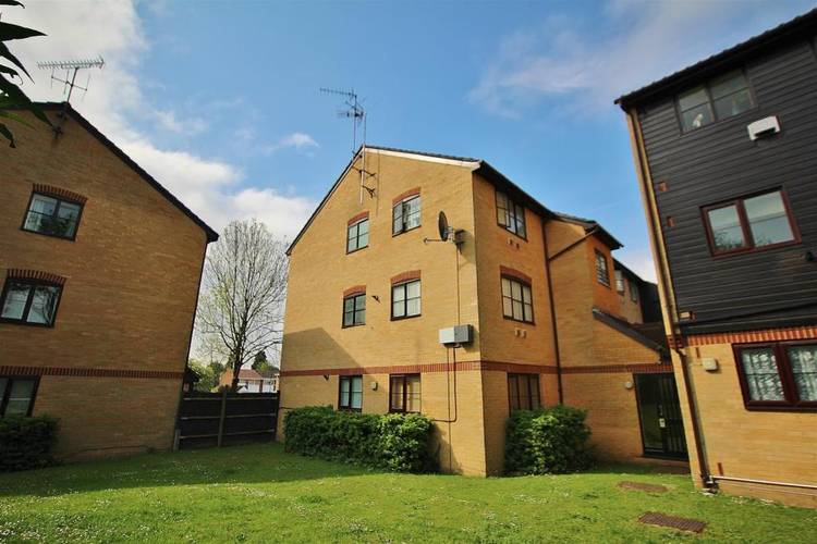 1 bedroom ground floor flat