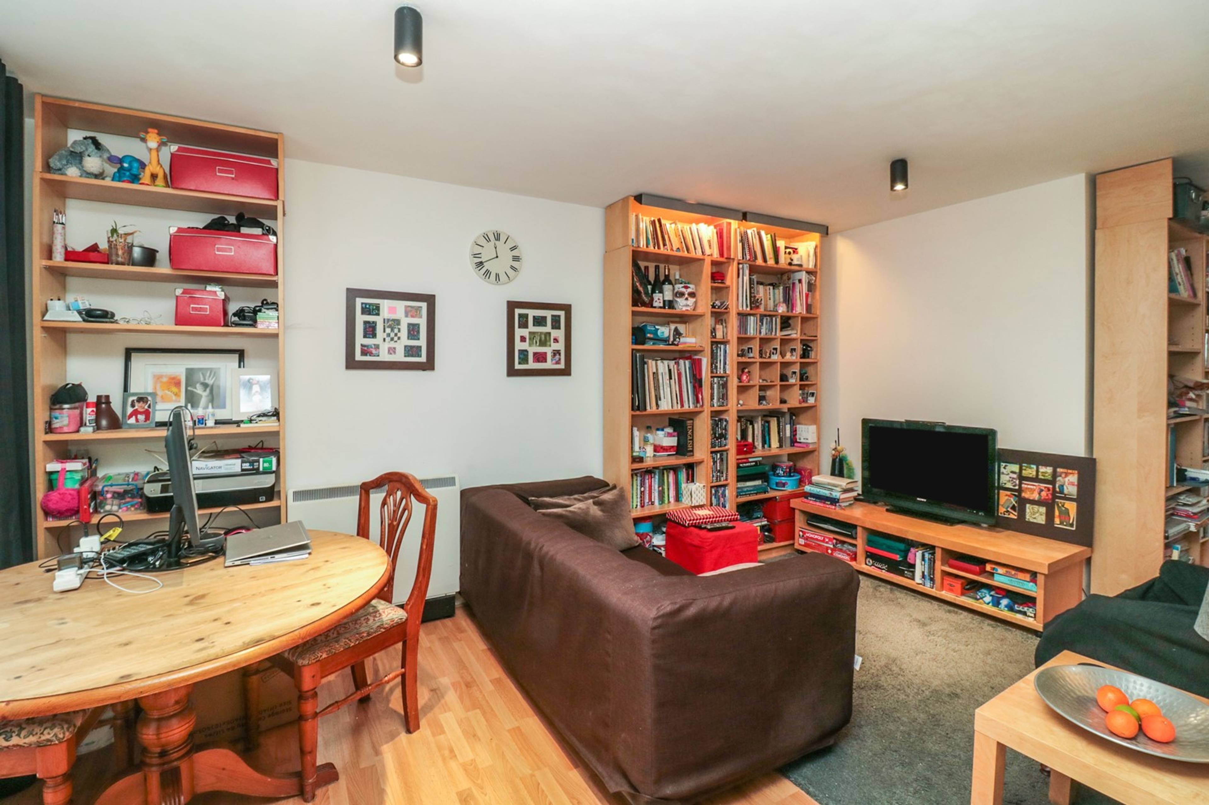 Lounge/Dining Room