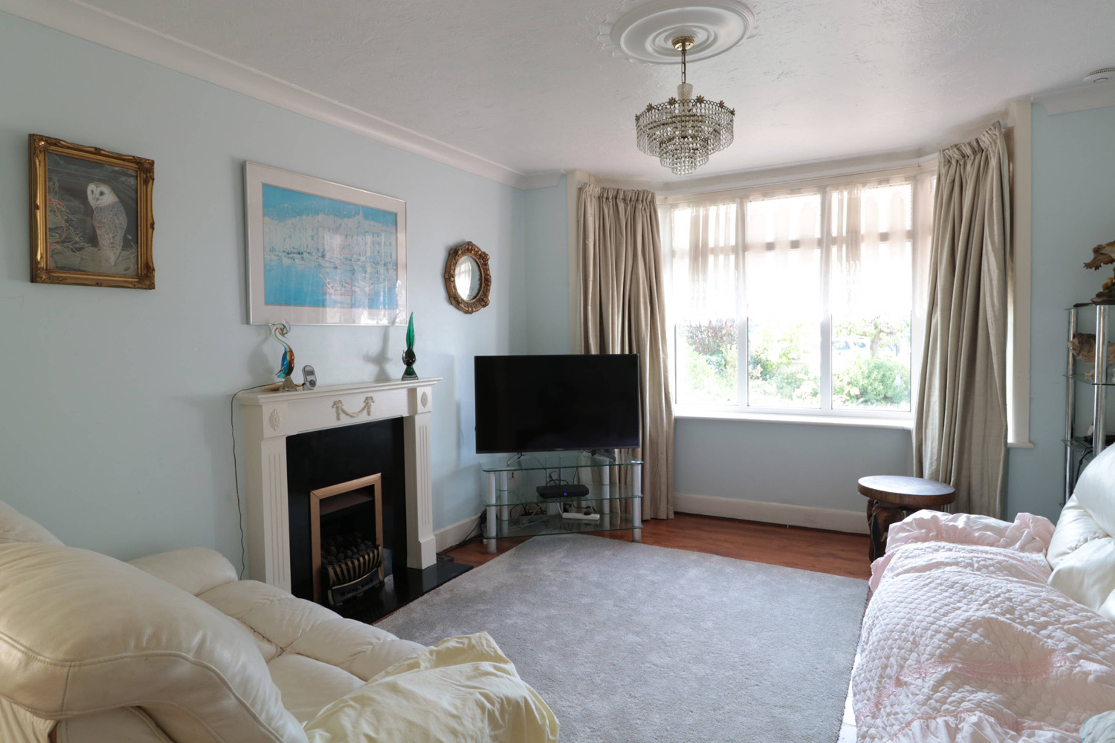 Lounge/Dining Room