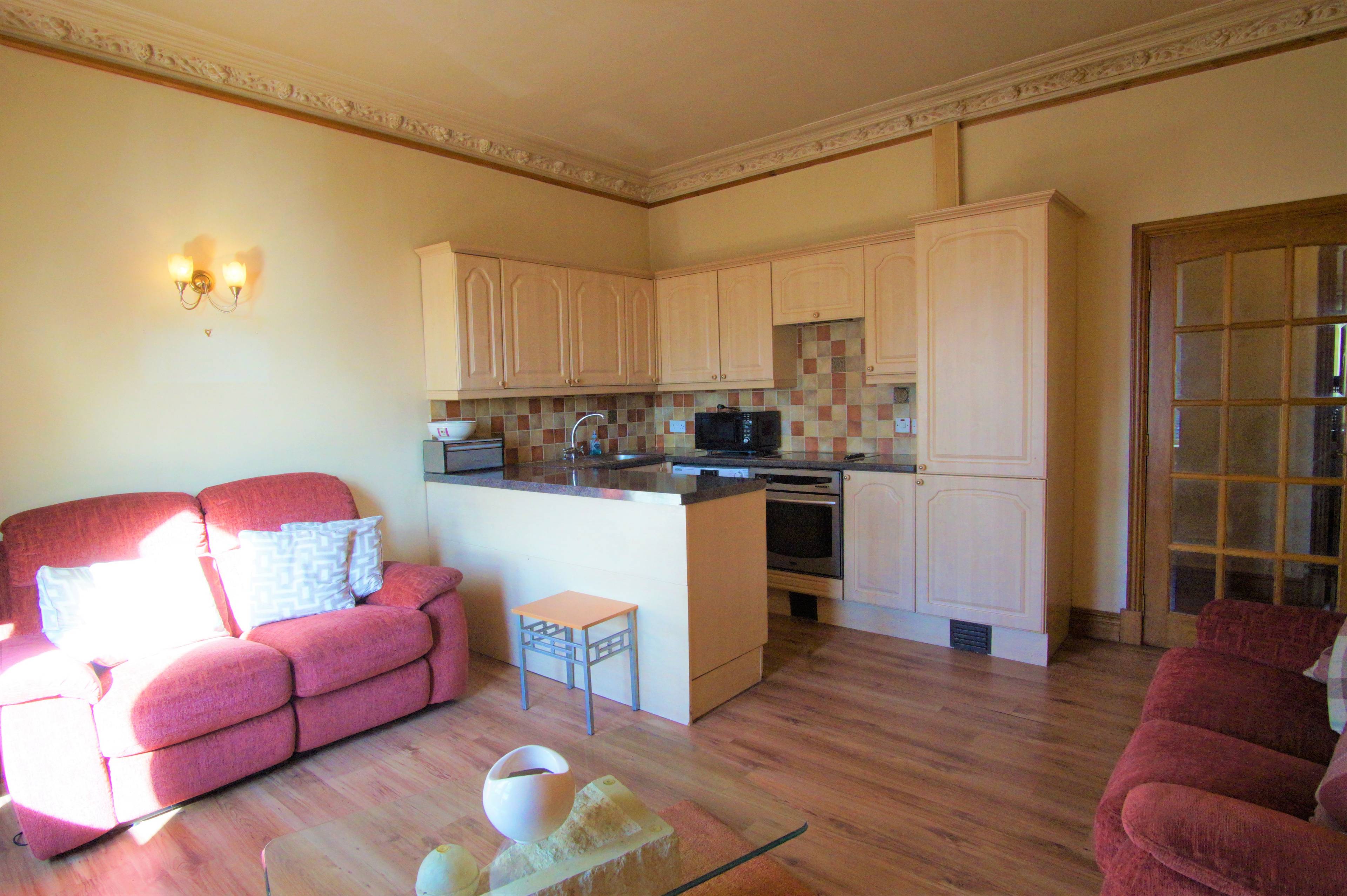 Lounge / Kitchen