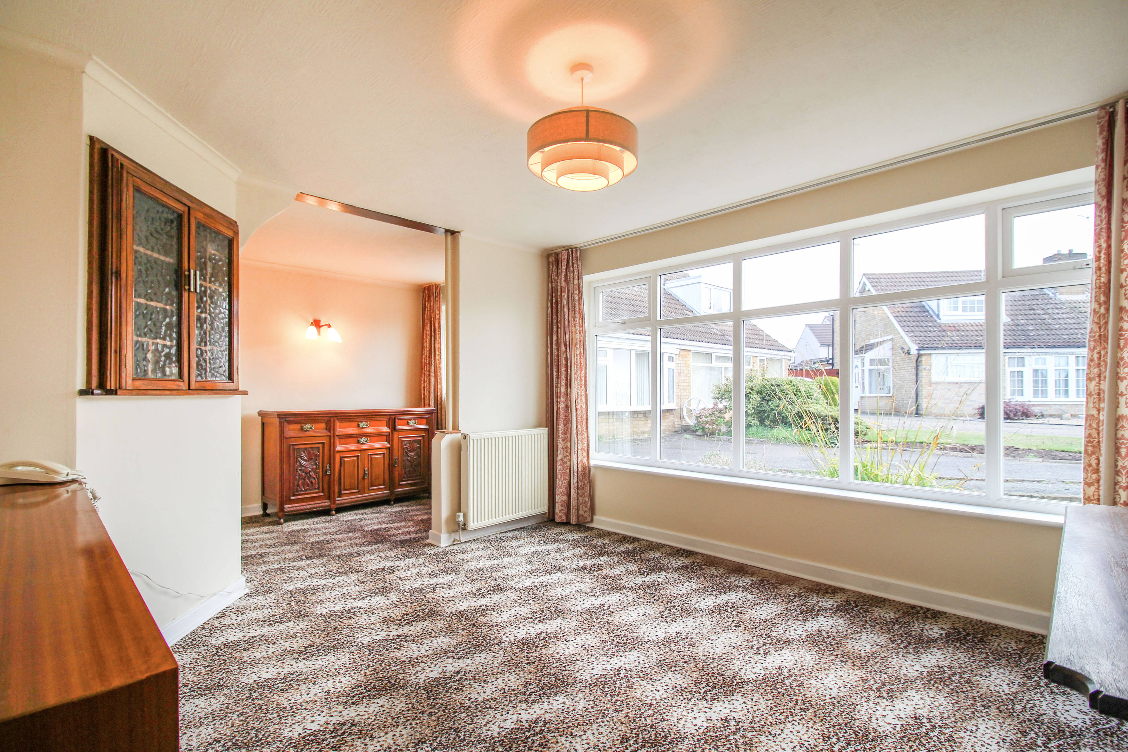 Lounge/Dining Room