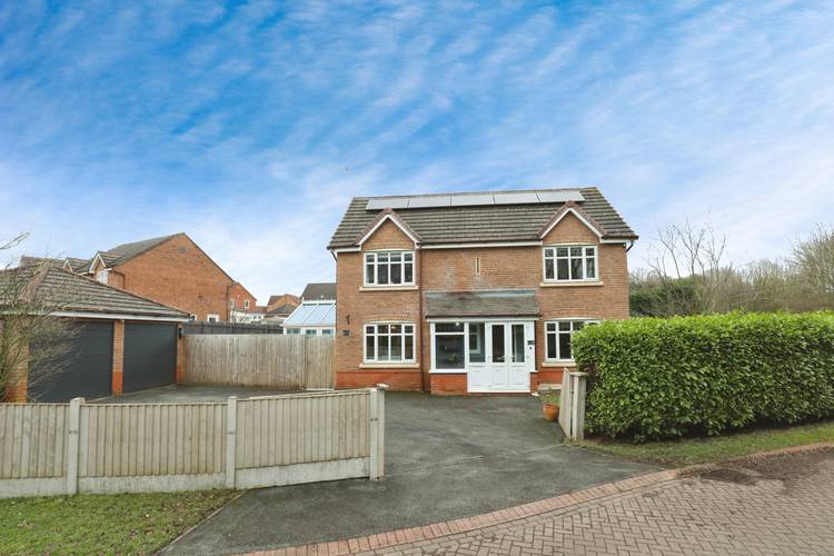 4 bedroom detached house