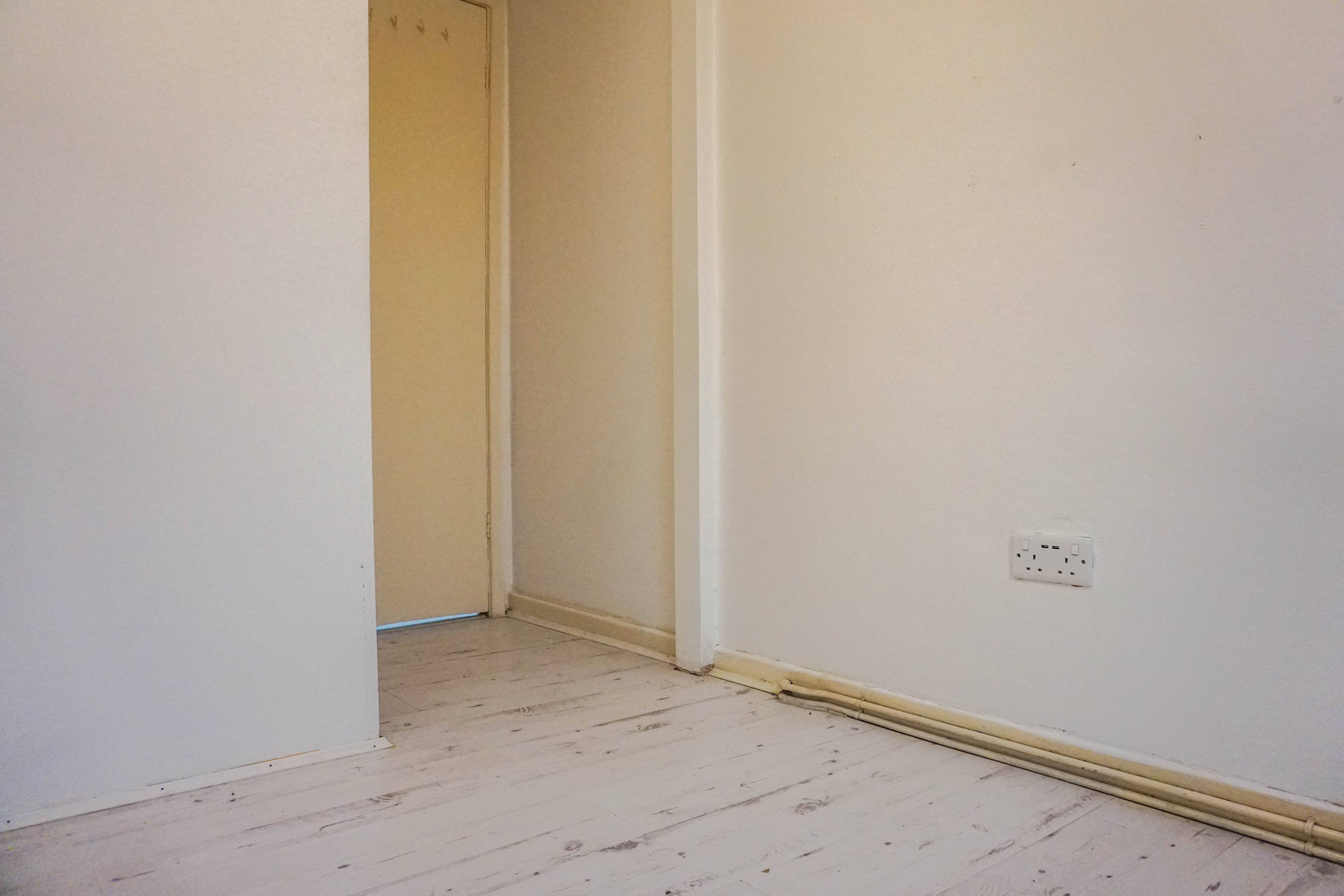 Dressing Room/ Bed 2