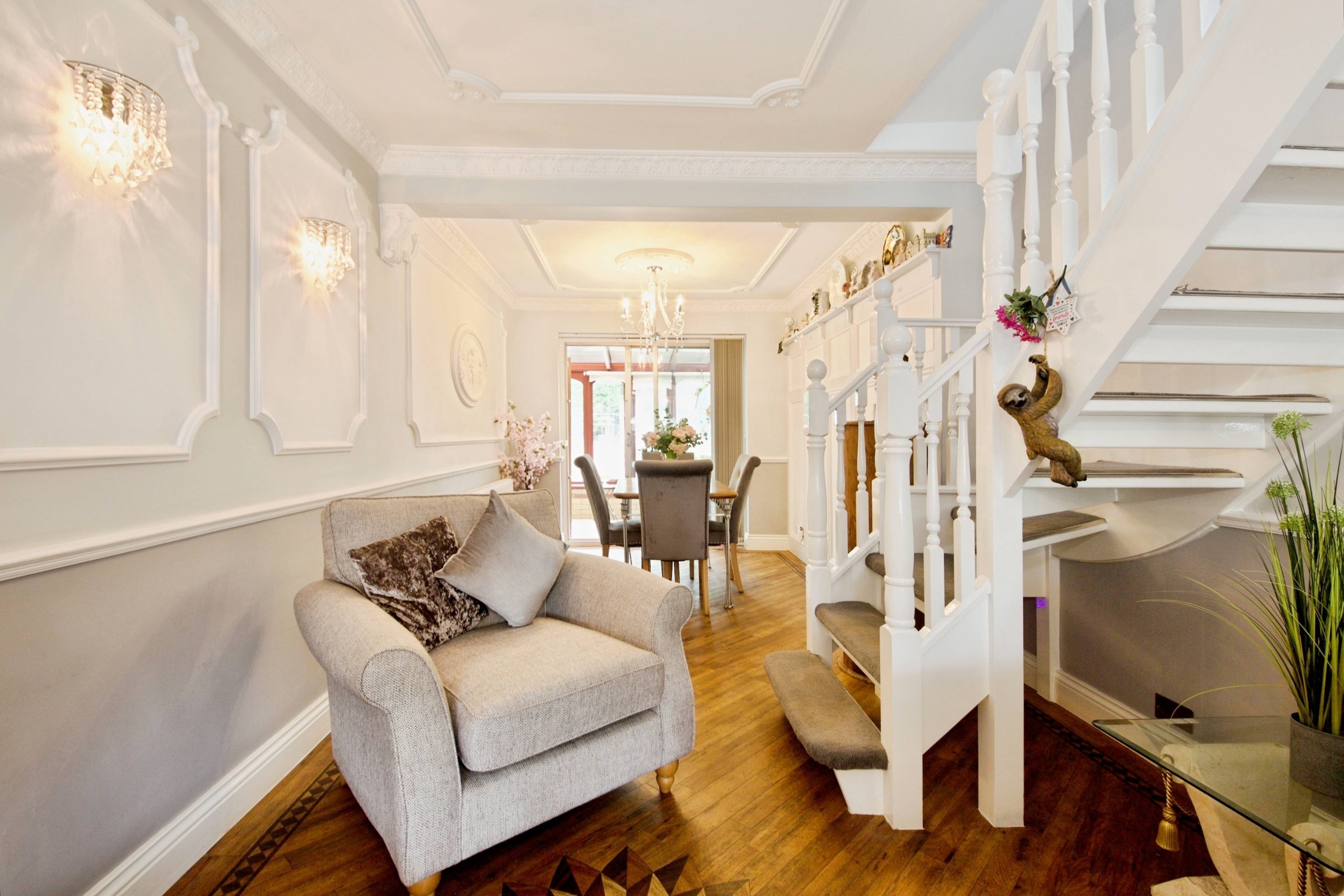 Lounge/Dining Room
