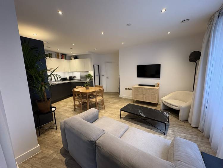 2 bedroom ground floor flat