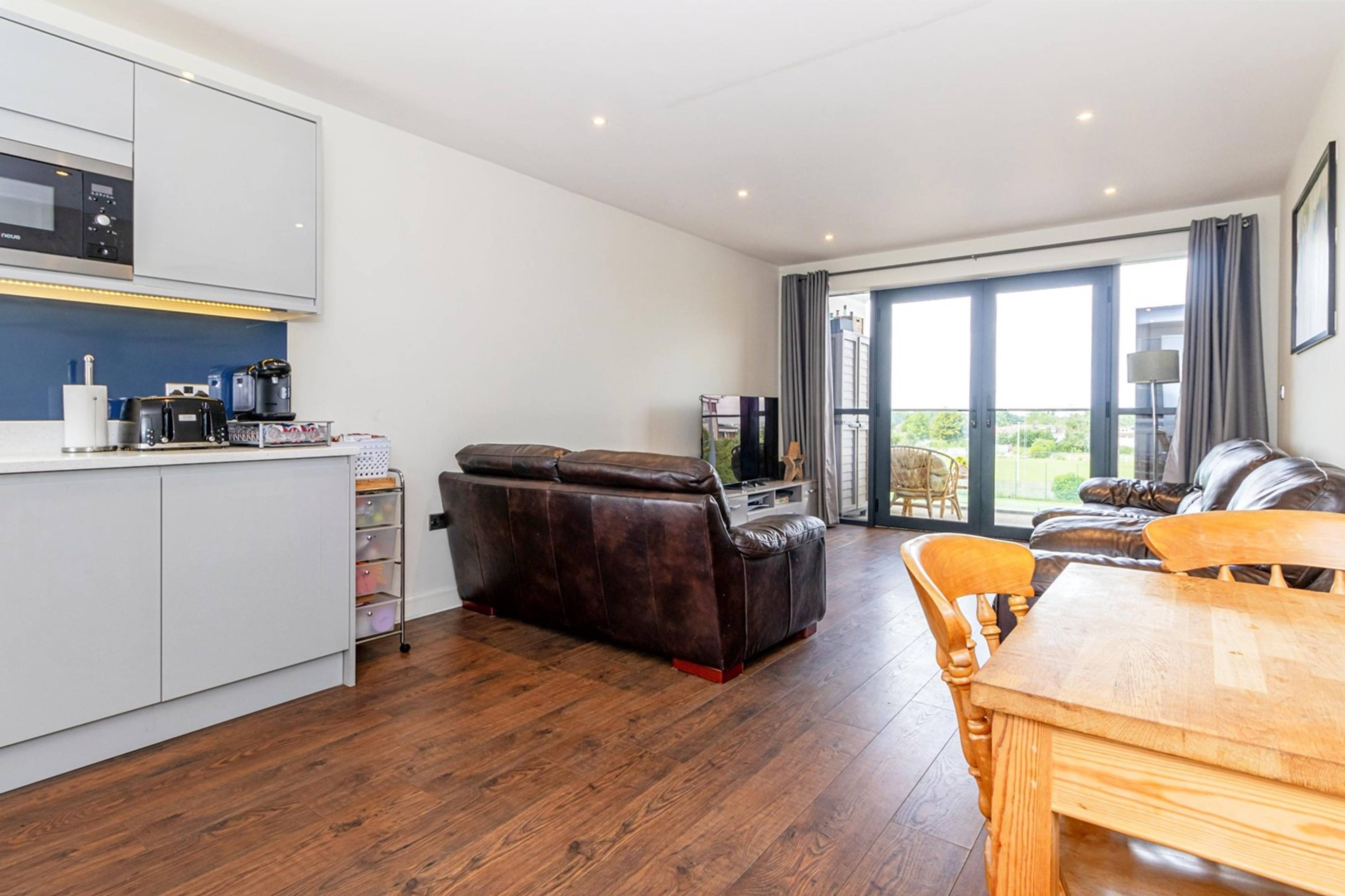 Lounge / Kitchen