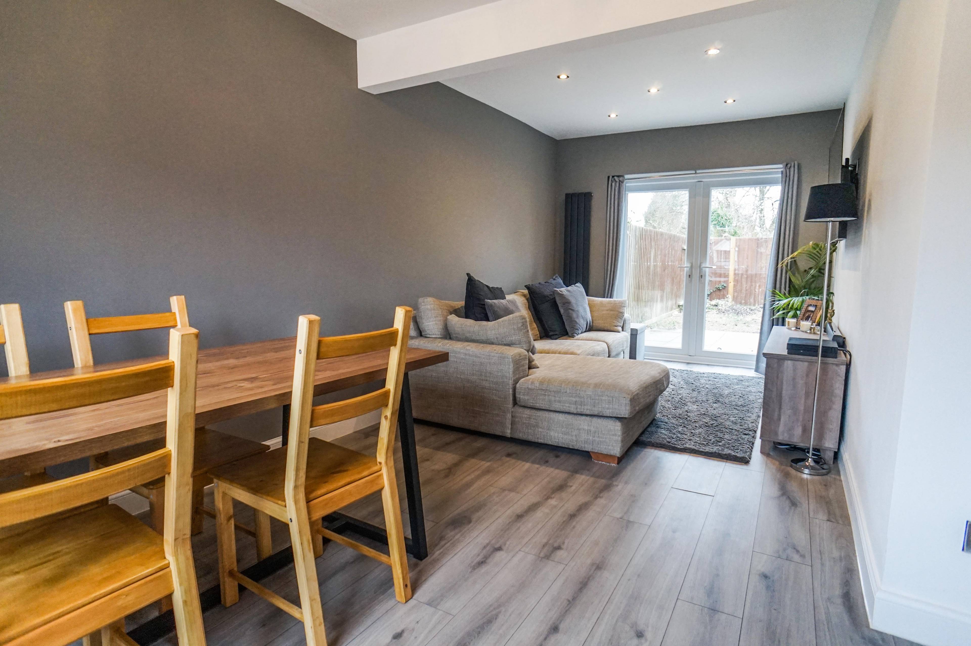 Lounge/Dining Room