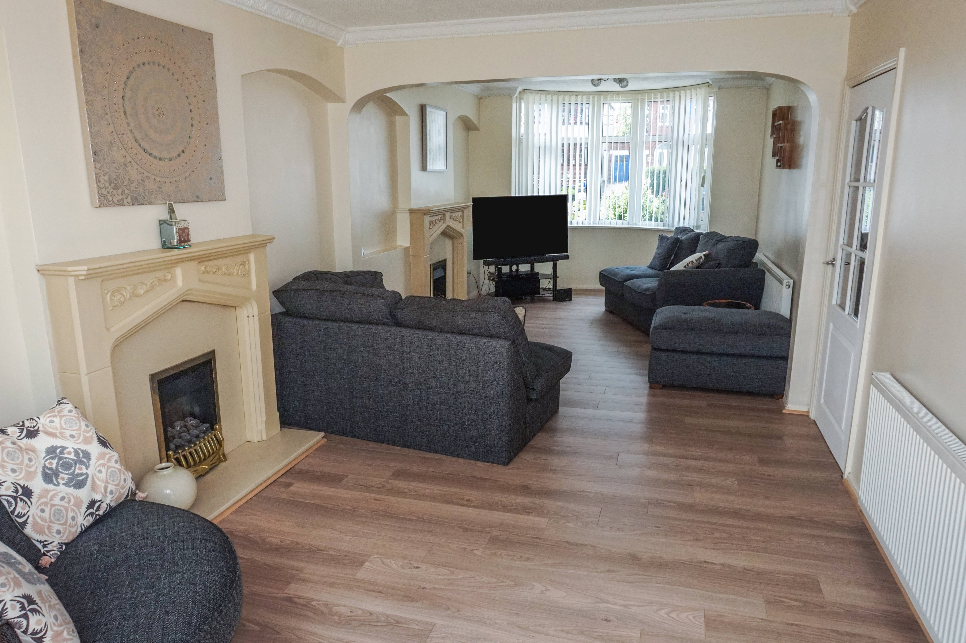 Lounge/Dining Room
