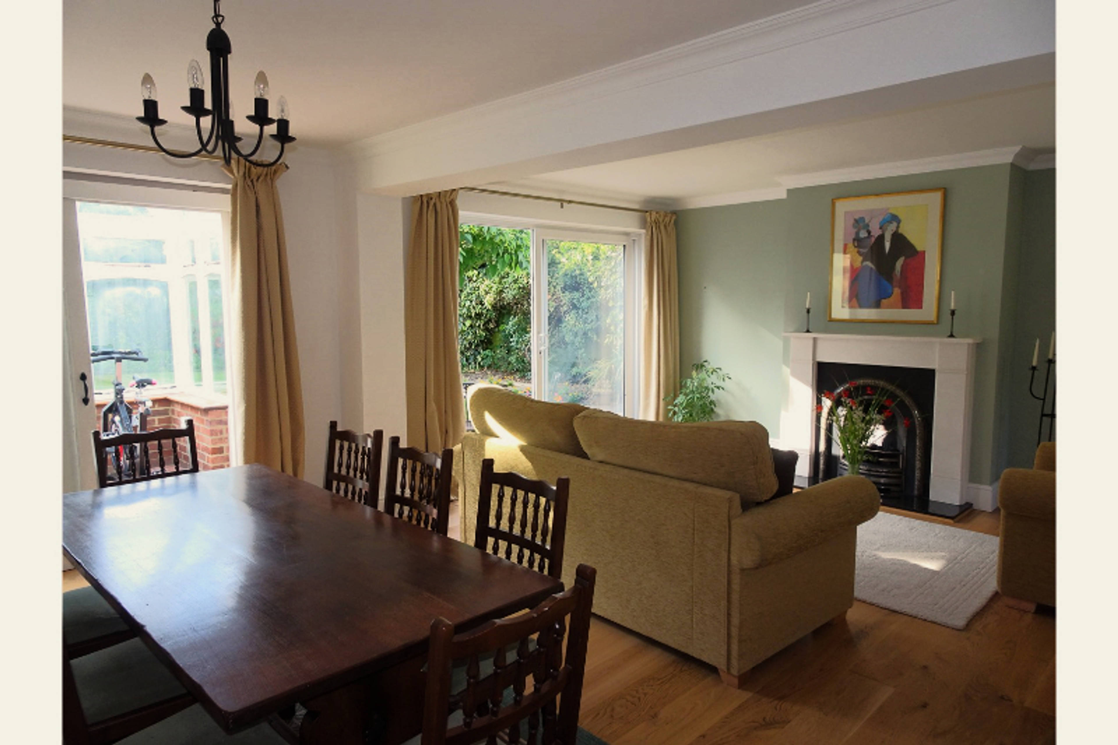 Lounge/Dining Room