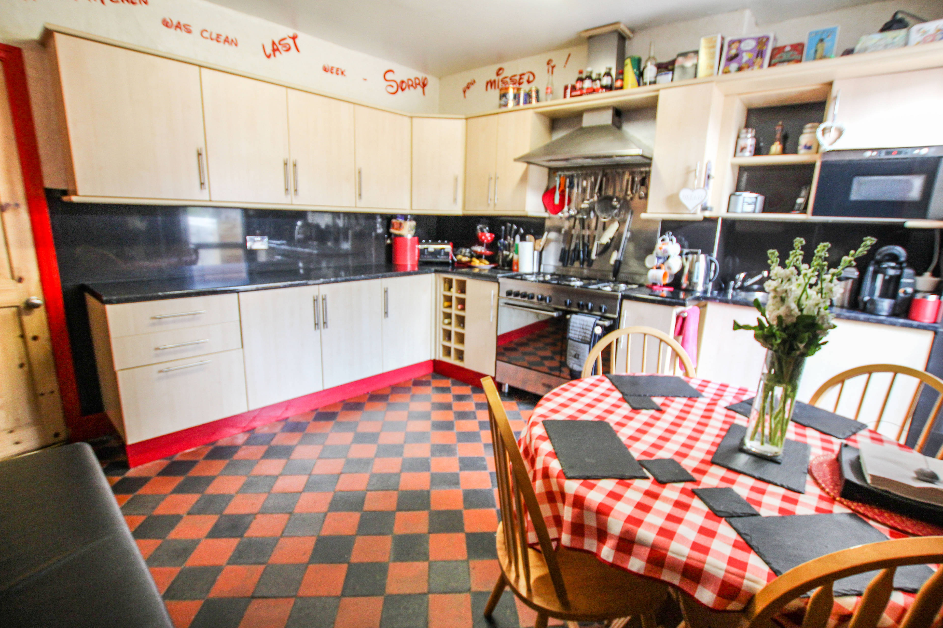 Kitchen/Dining Room