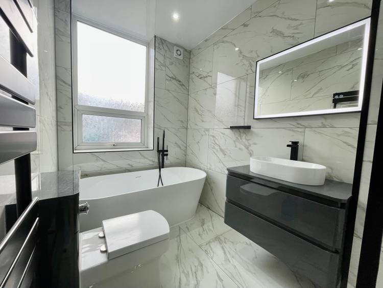 3 bedroom end of terrace house