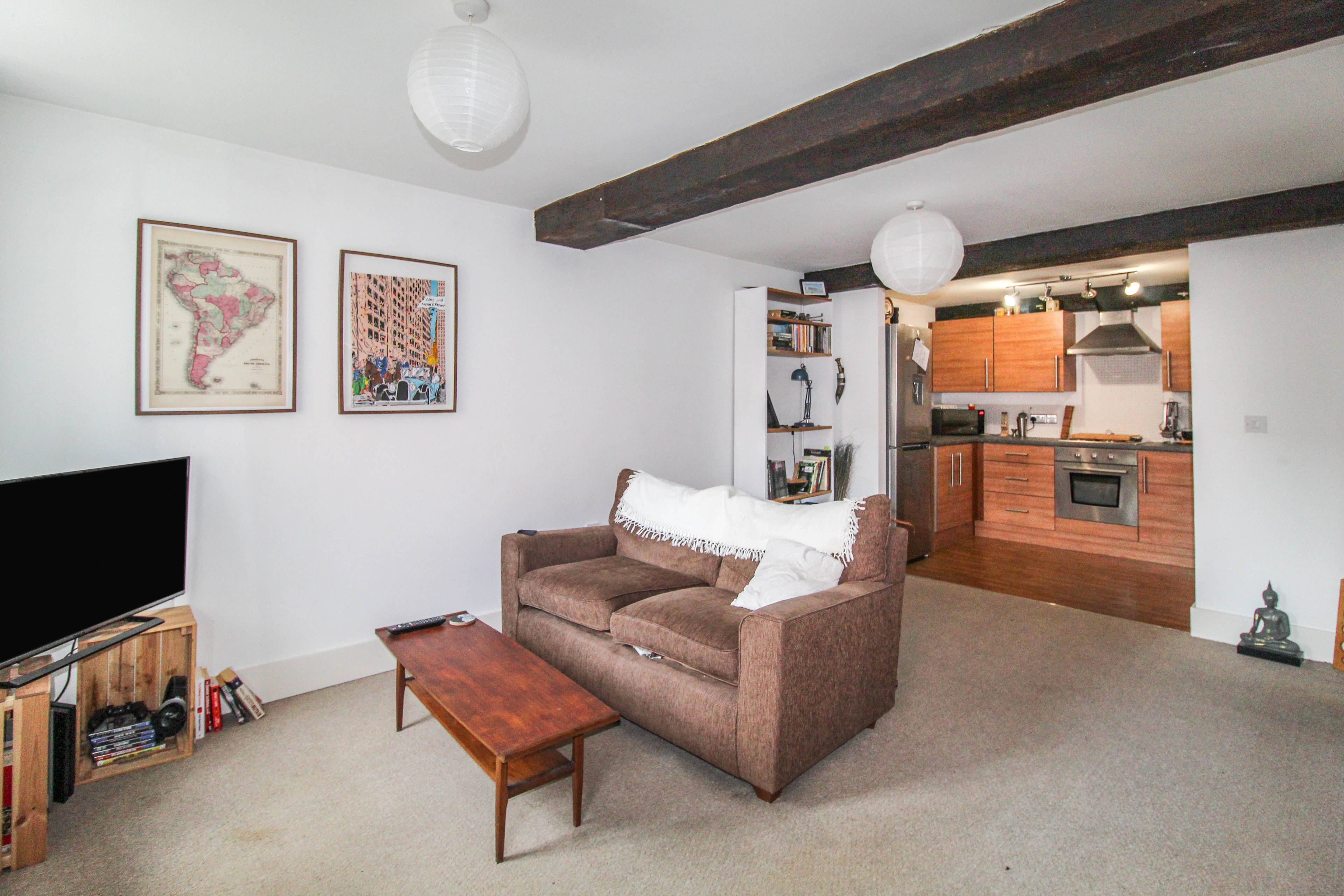 Lounge / Kitchen
