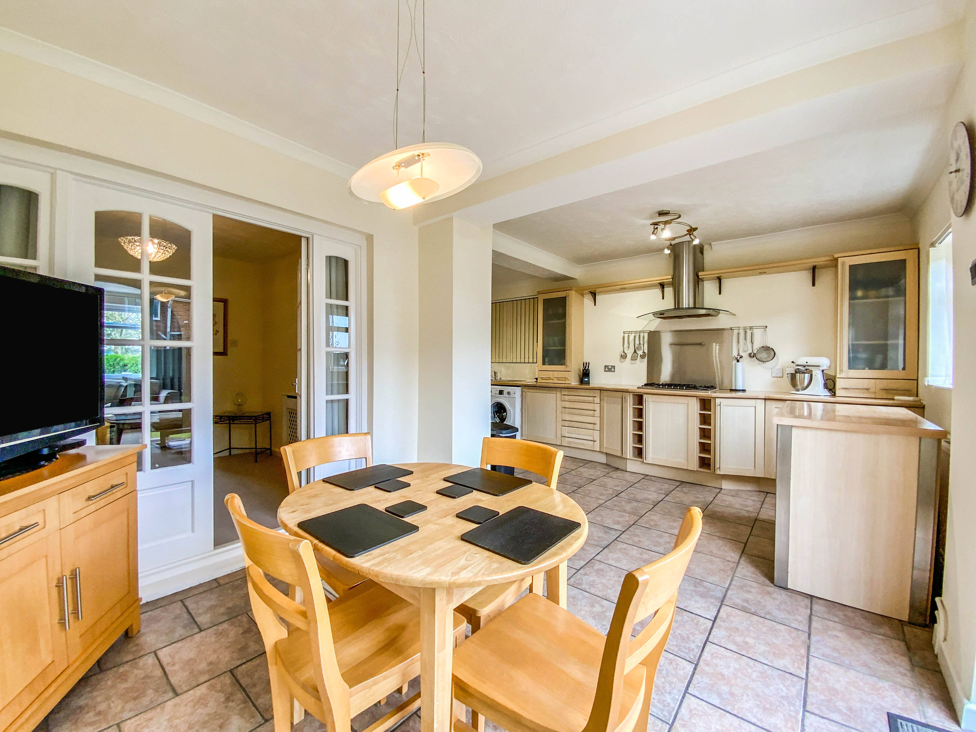 Kitchen/Dining Room