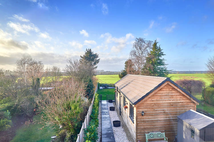 4 bedroom detached house