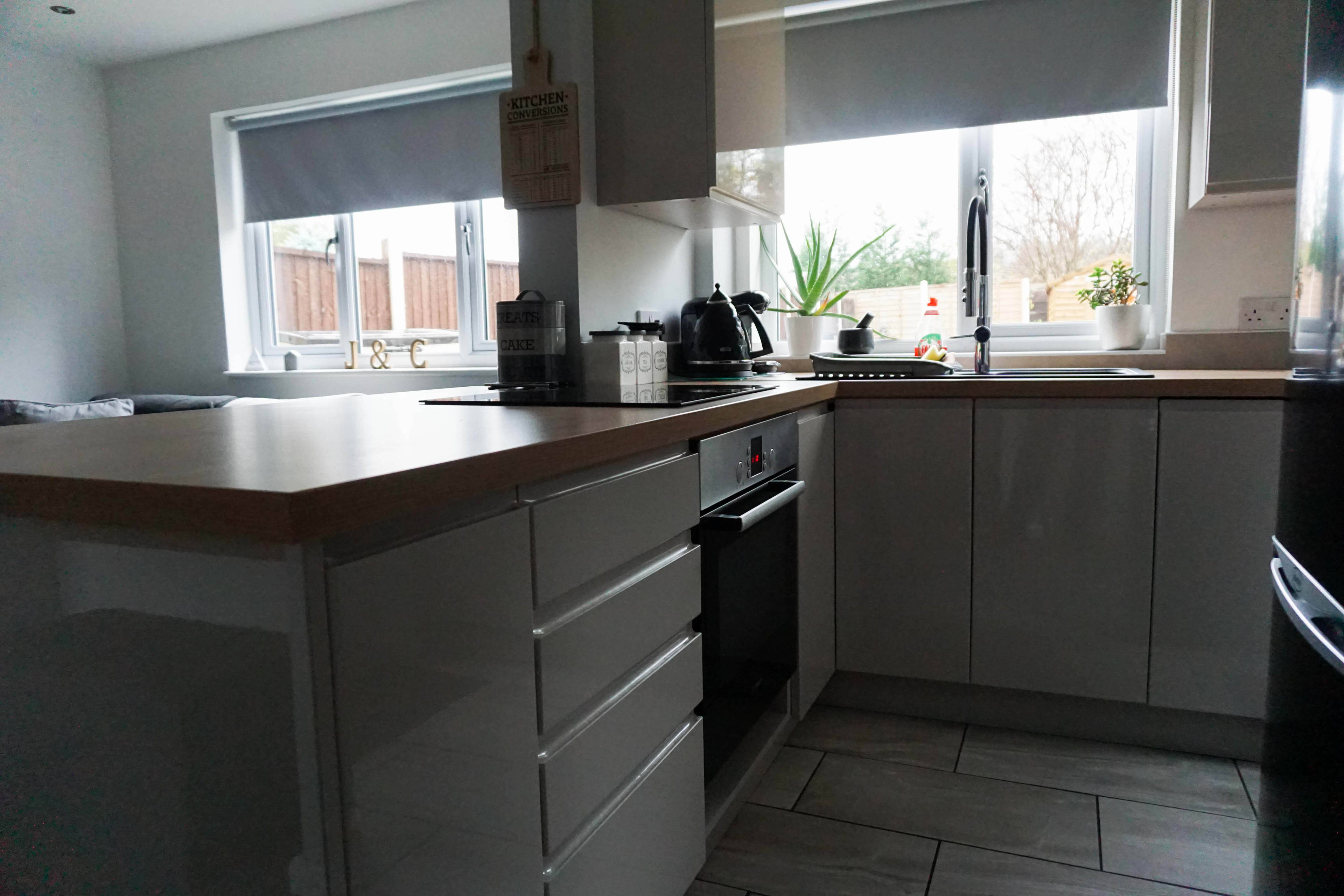 Lounge / Kitchen