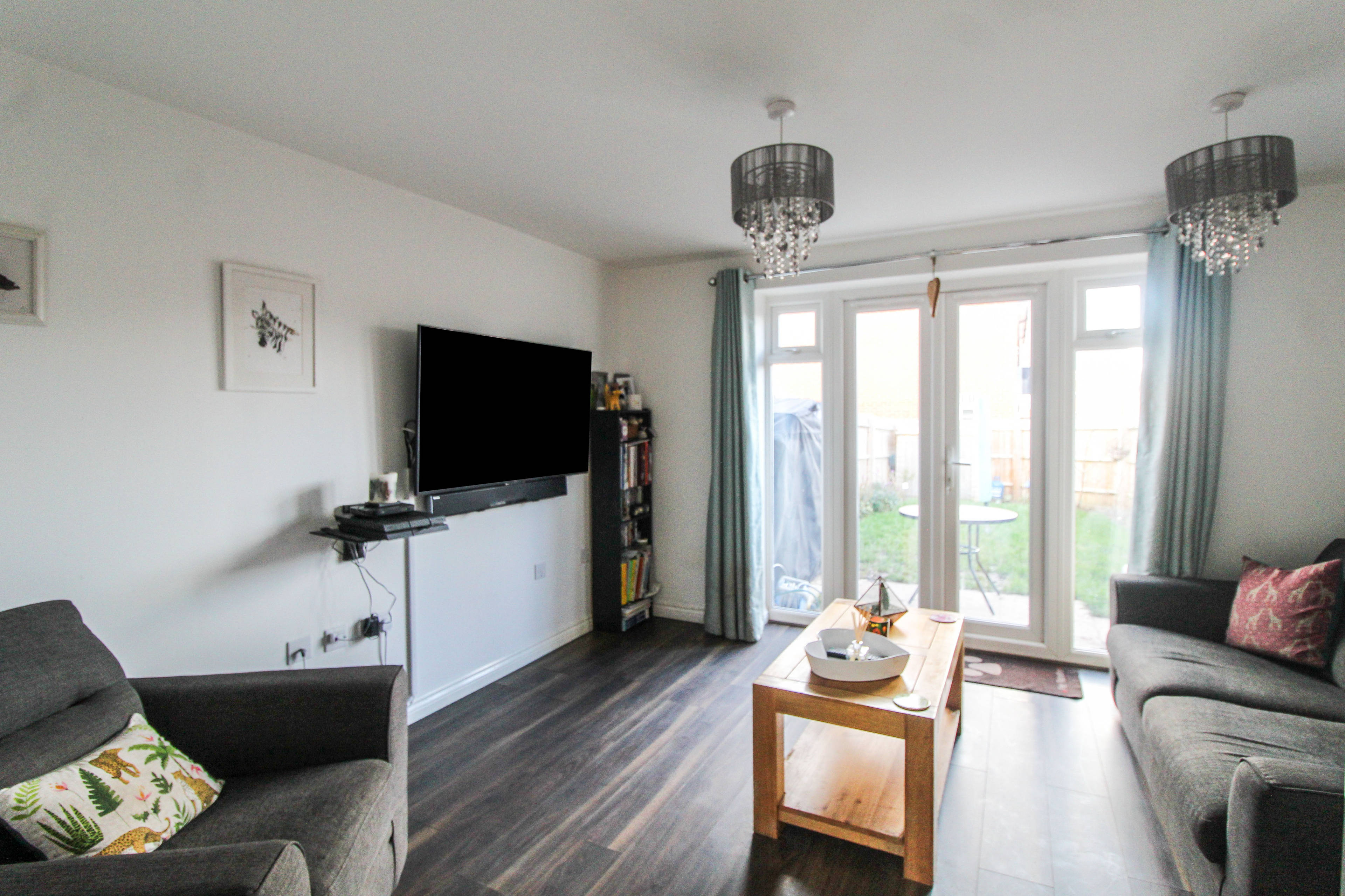 Lounge/Dining Room