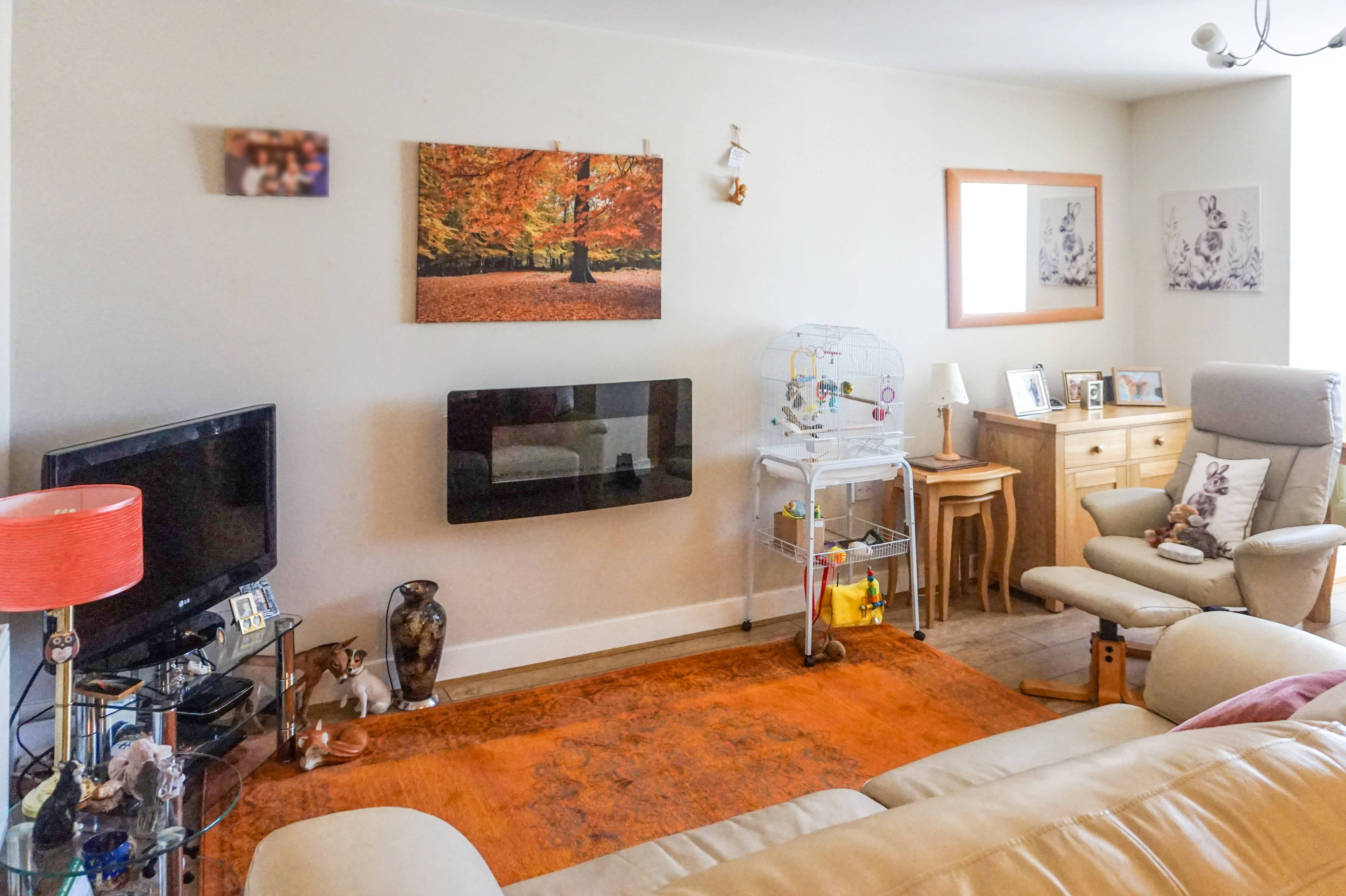 Lounge/Dining Room