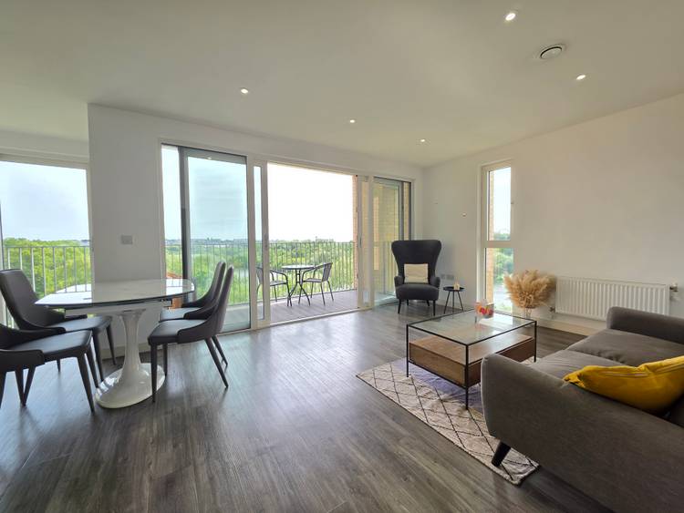 2 bedroom flat