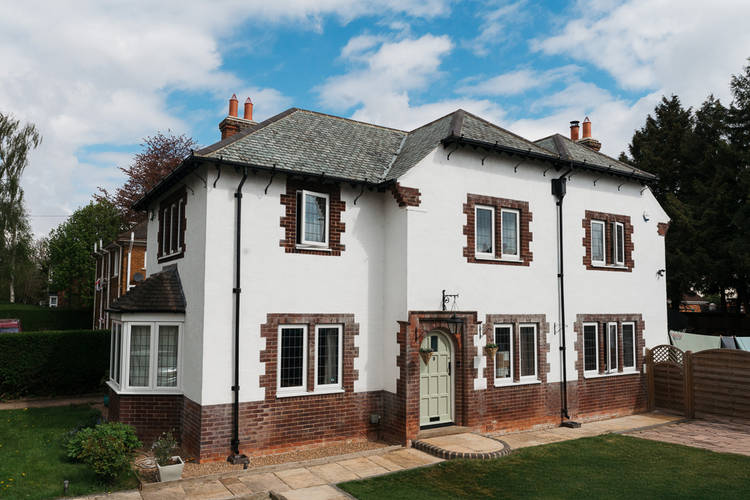 4 bedroom detached house
