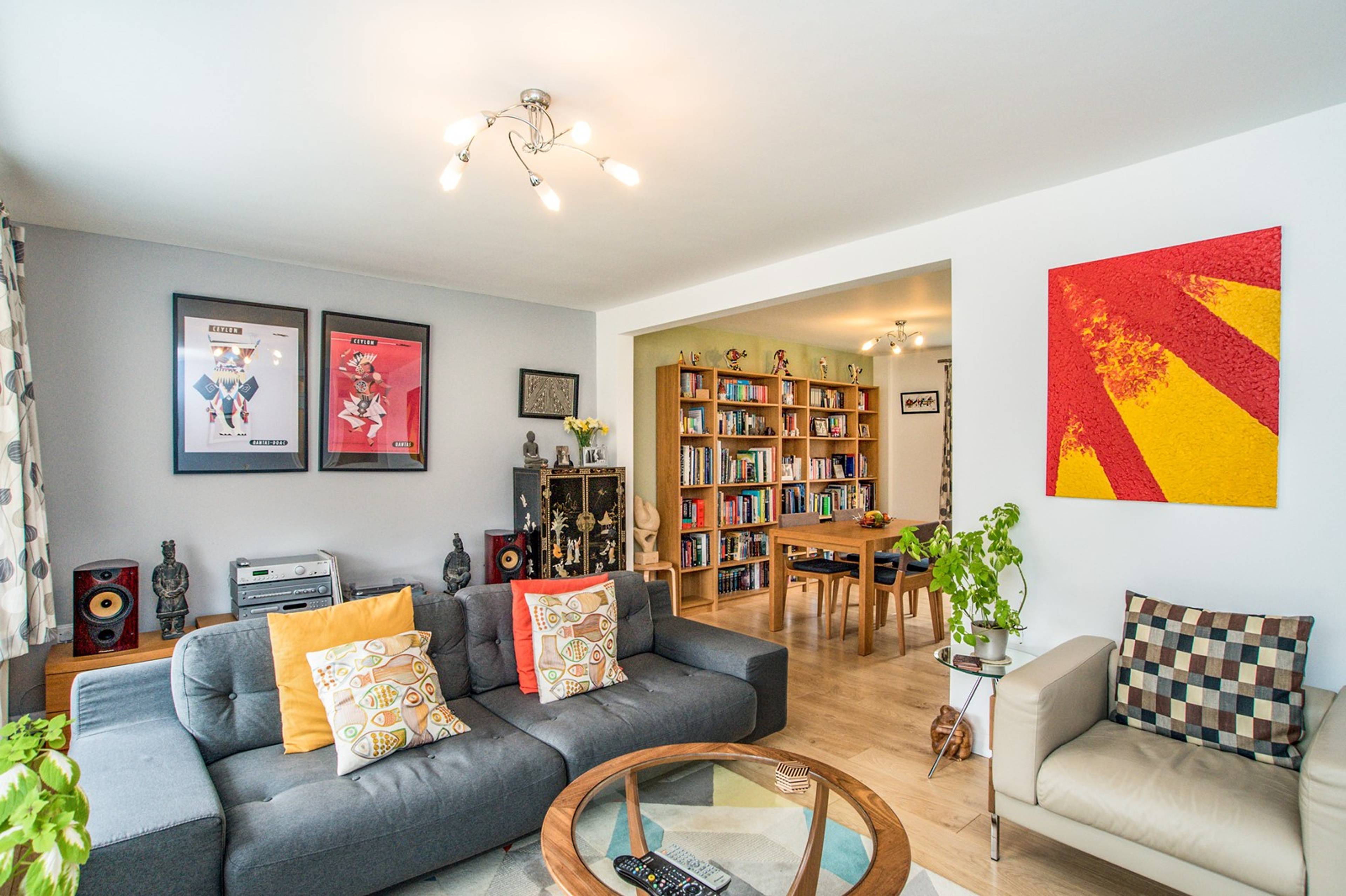 Lounge/Dining Room