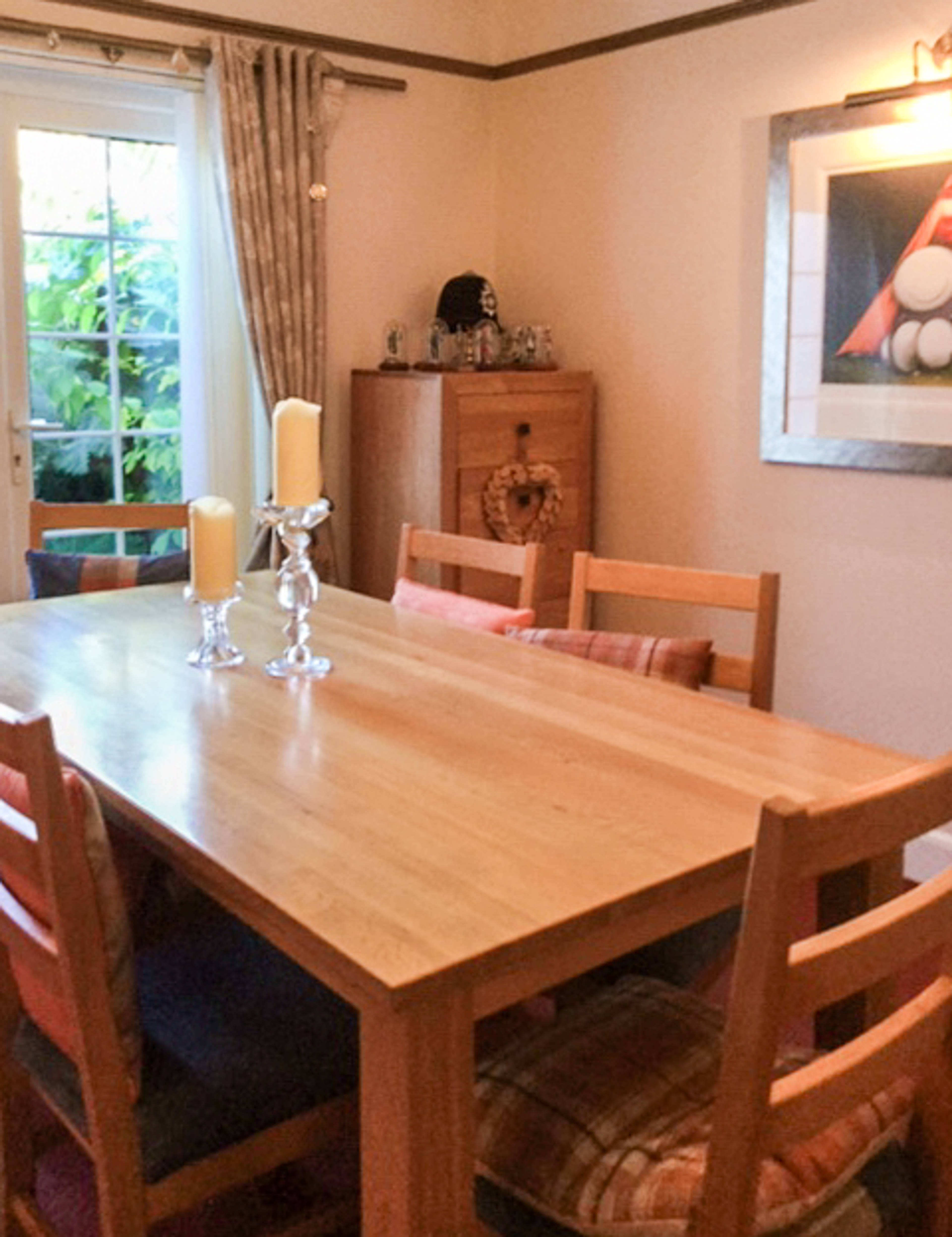 Bed 3 / Dining Room