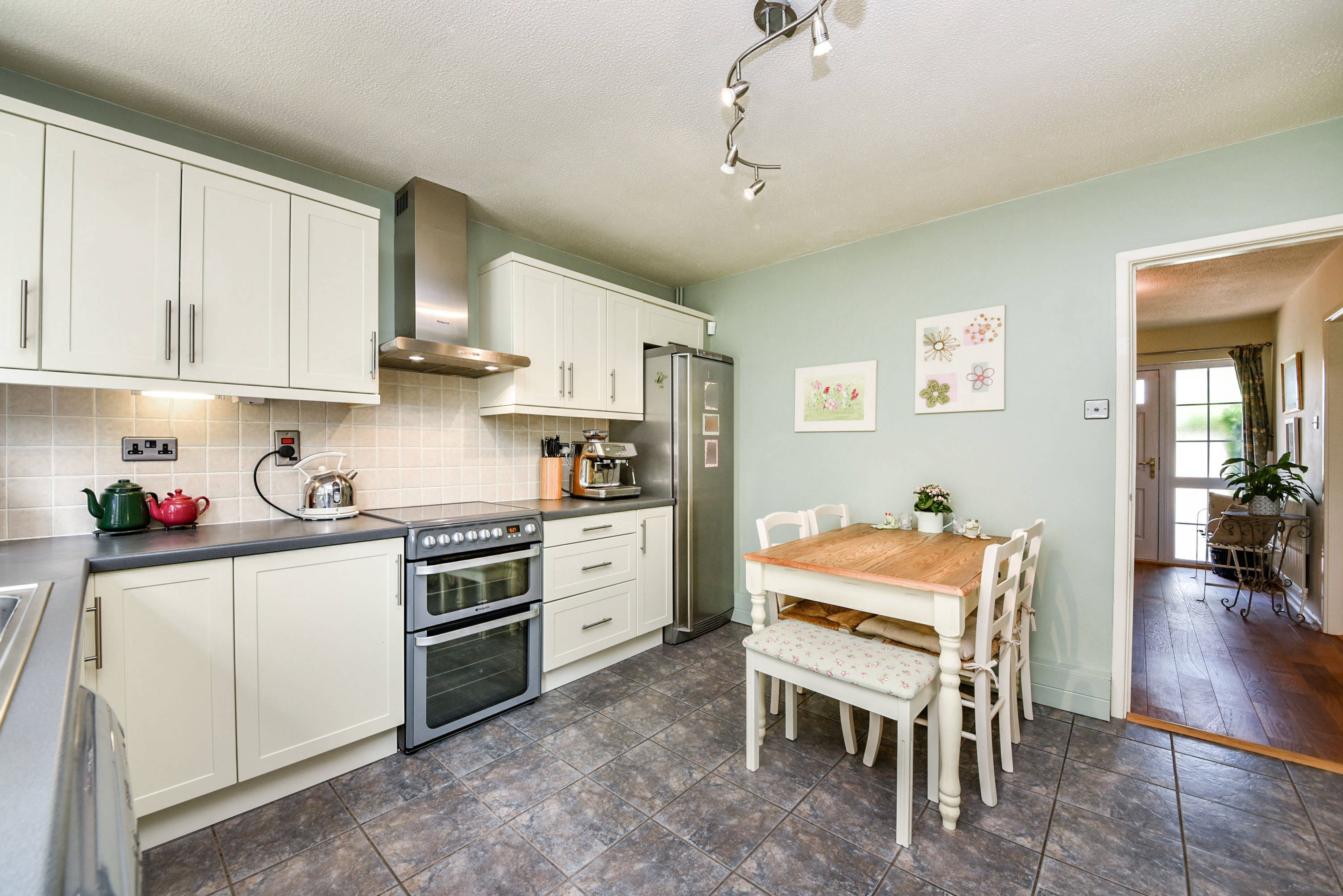 Kitchen/Breakfast