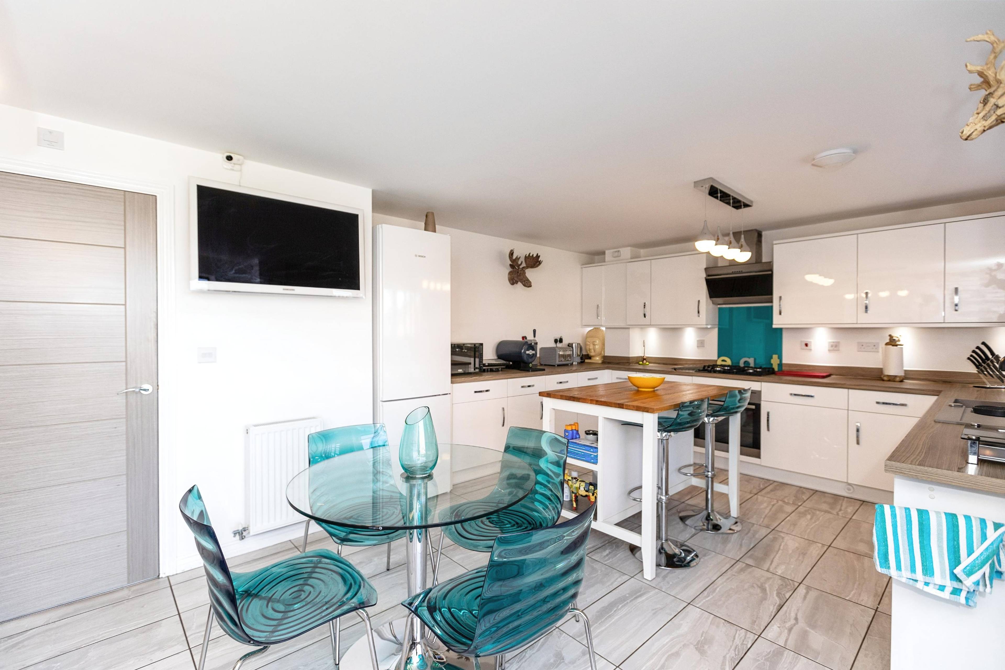 Kitchen/Dining Room