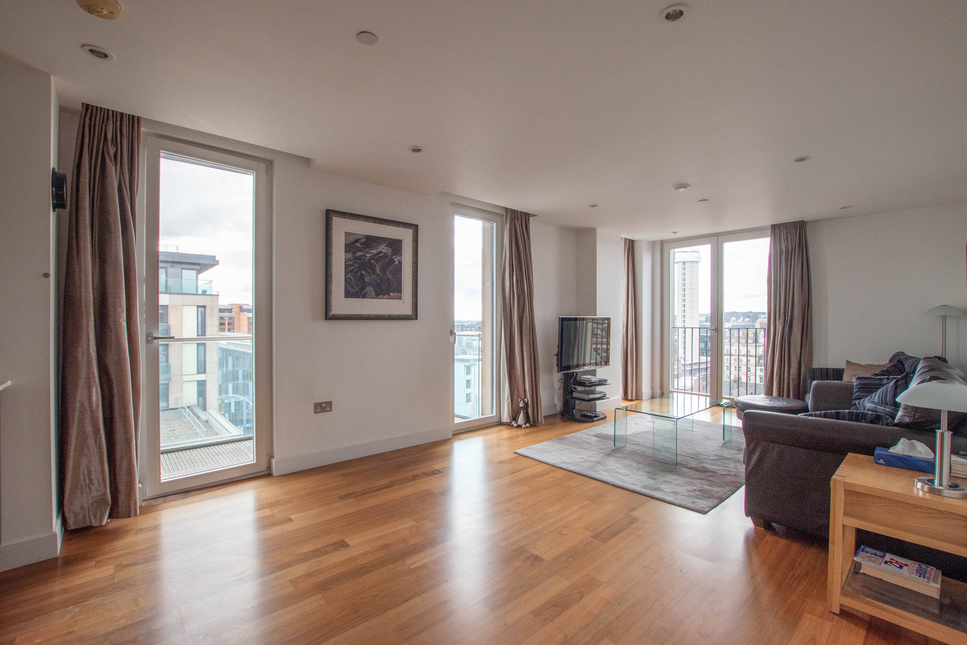 Lounge/Dining Room