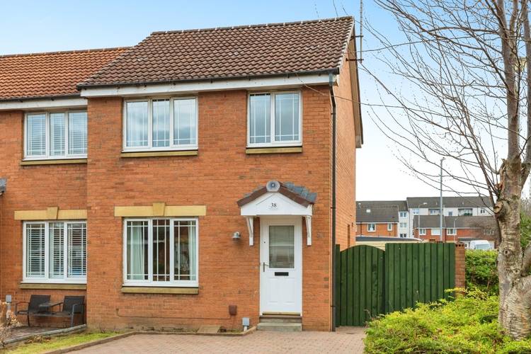 3 bedroom end of terrace house