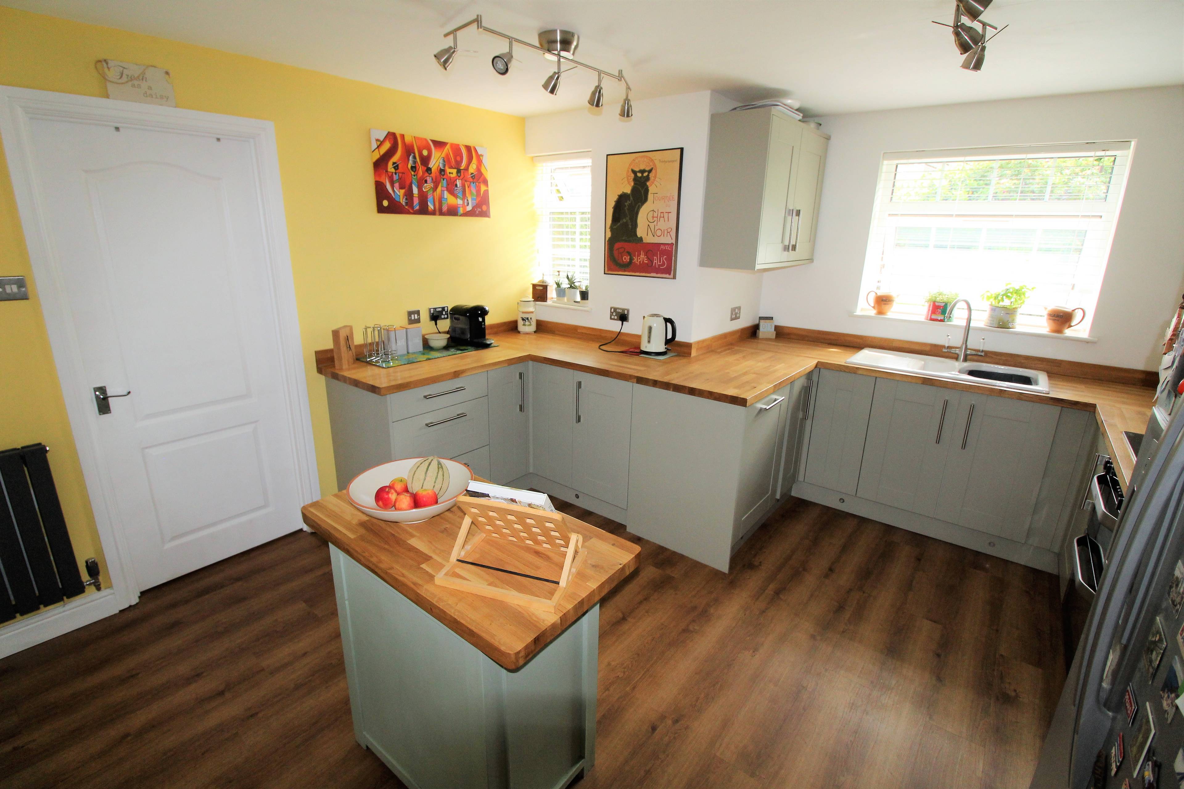 Kitchen/Breakfast