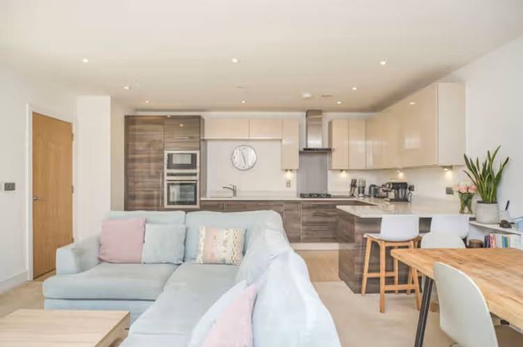 2 bedroom ground floor flat