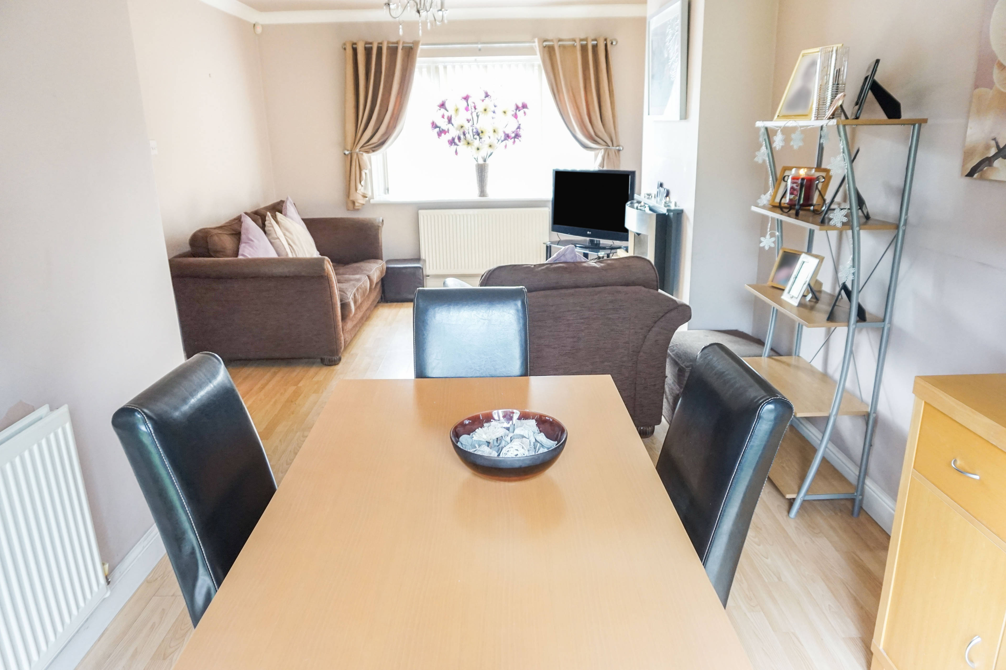 Lounge/Dining Room