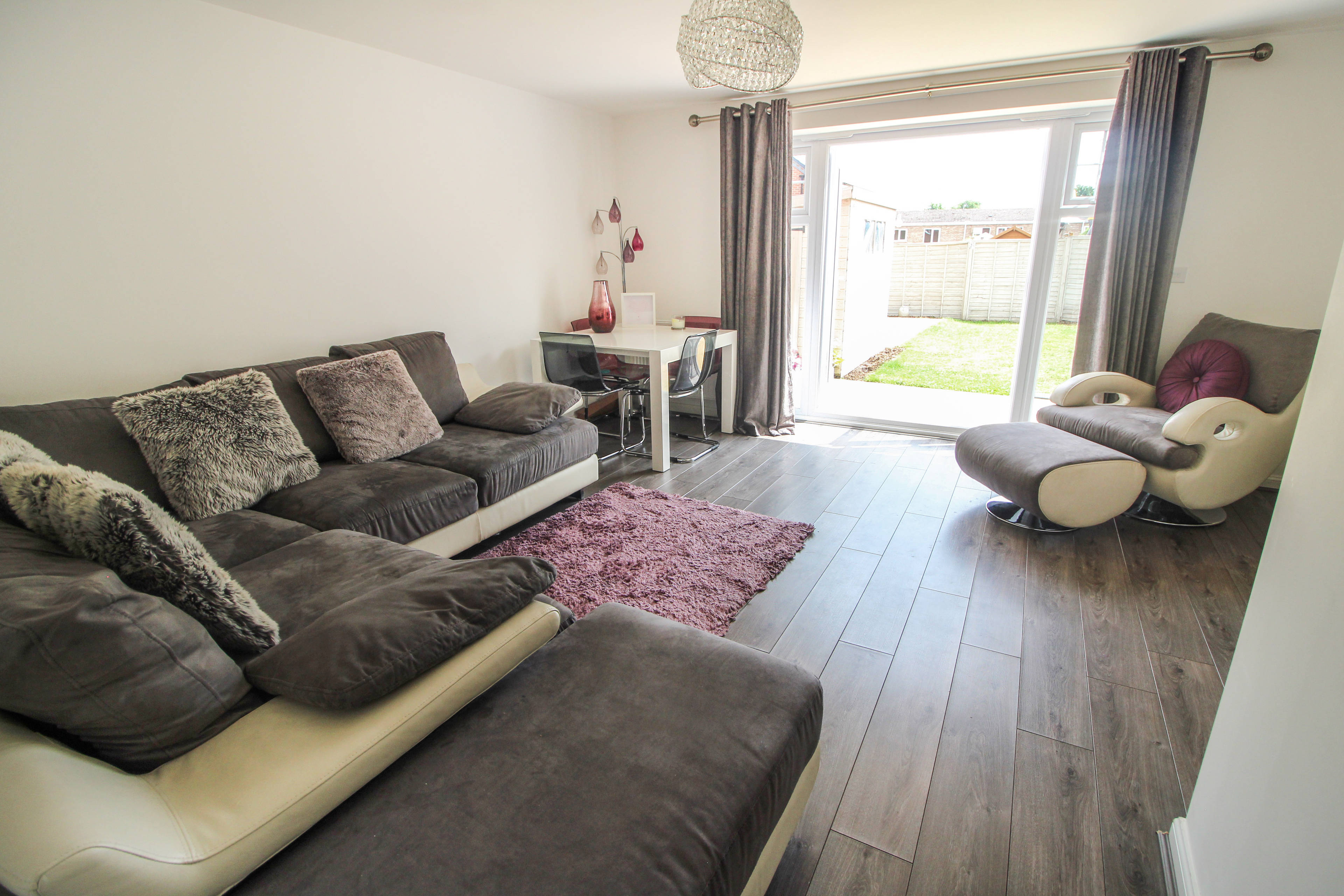 Lounge/Dining Room